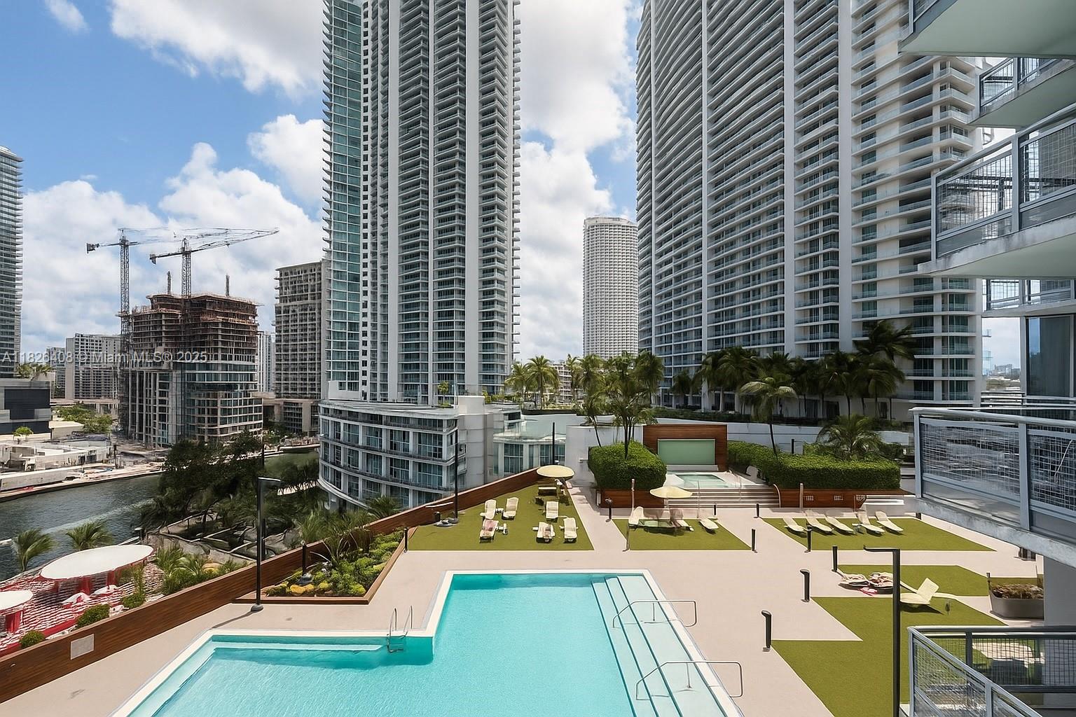 350 S Miami Ave #1206, Miami FL 33130