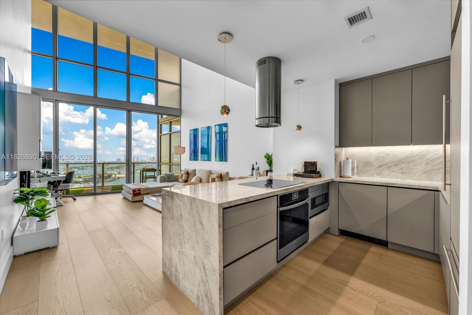 1100 Biscayne Blvd #4305, Miami FL 33132
