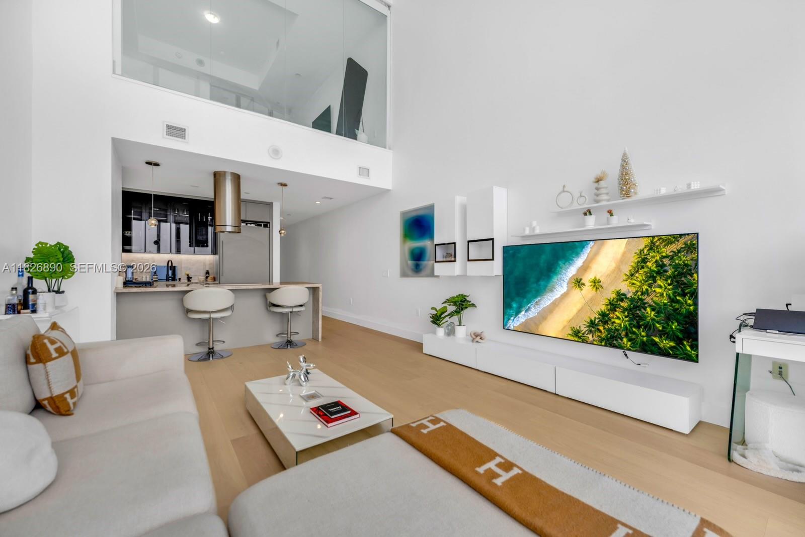 1100 Biscayne Blvd #4305, Miami FL 33132