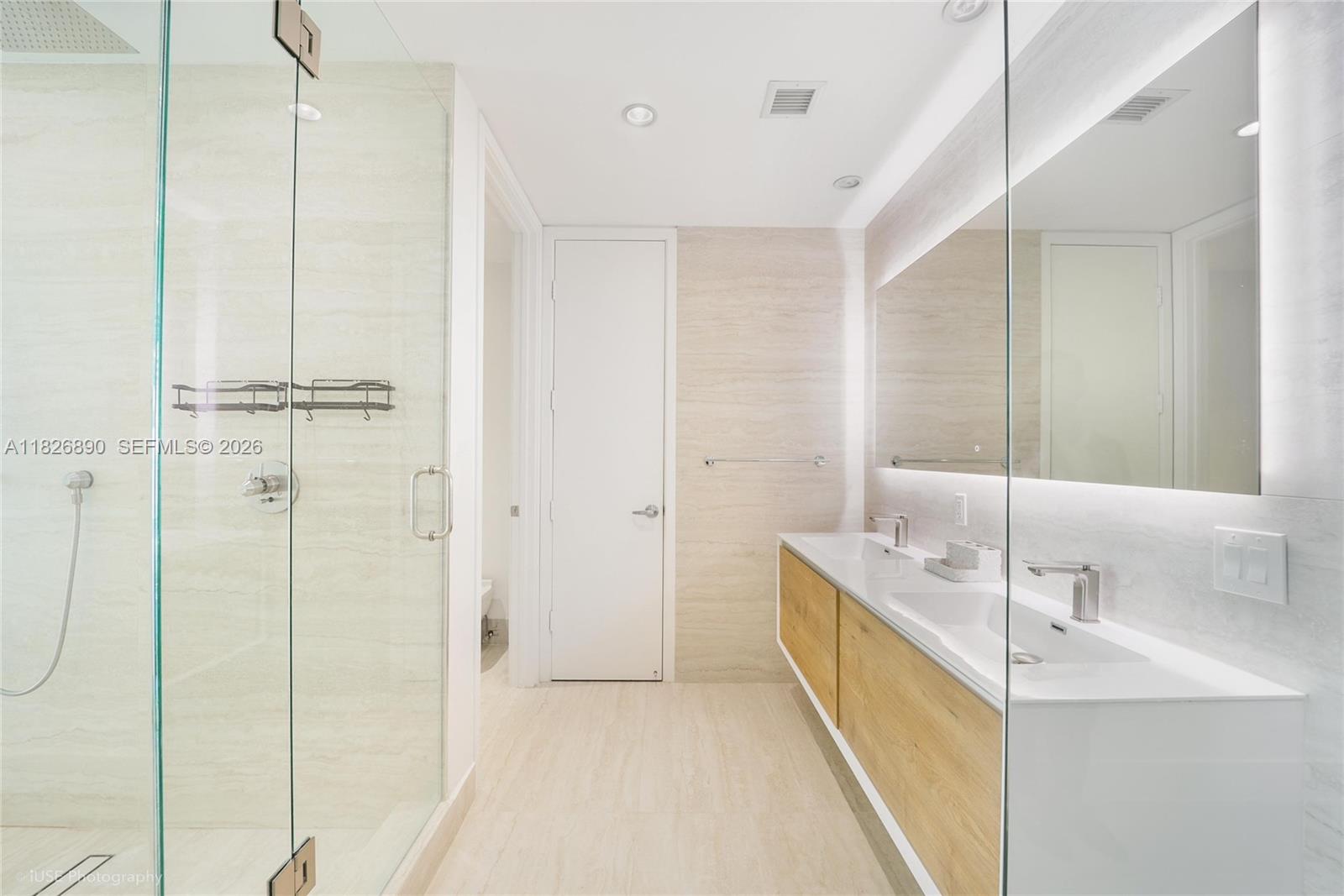 1100 Biscayne Blvd #4305, Miami FL 33132