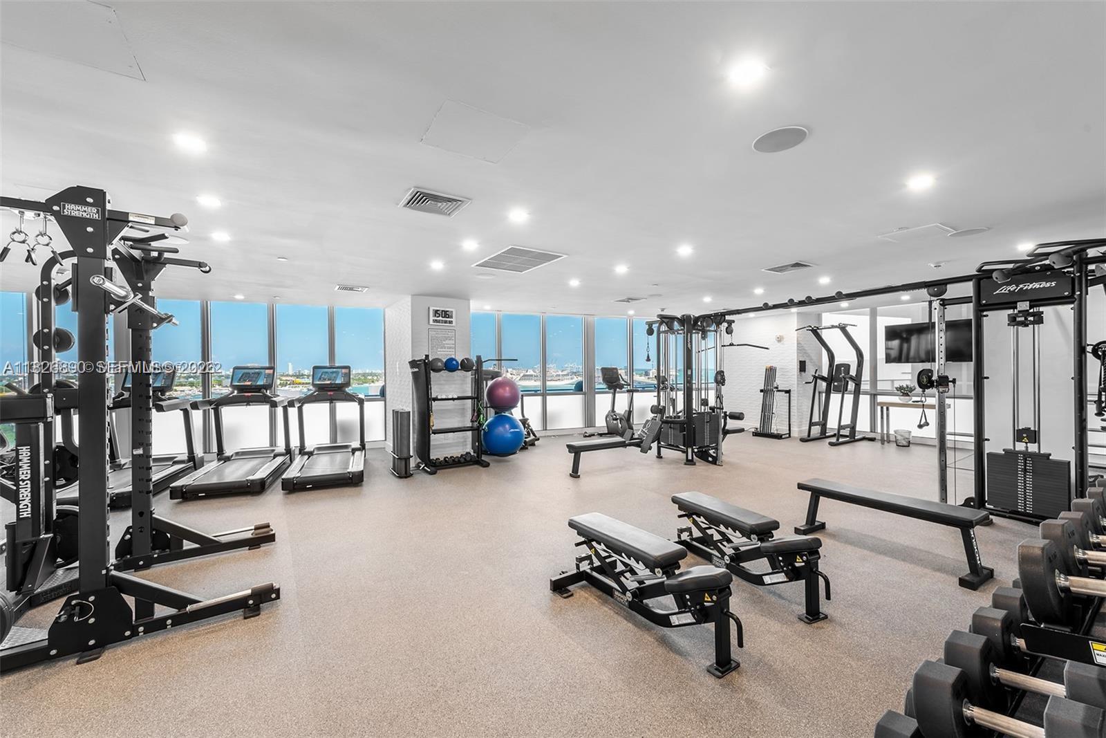 1100 Biscayne Blvd #4305, Miami FL 33132
