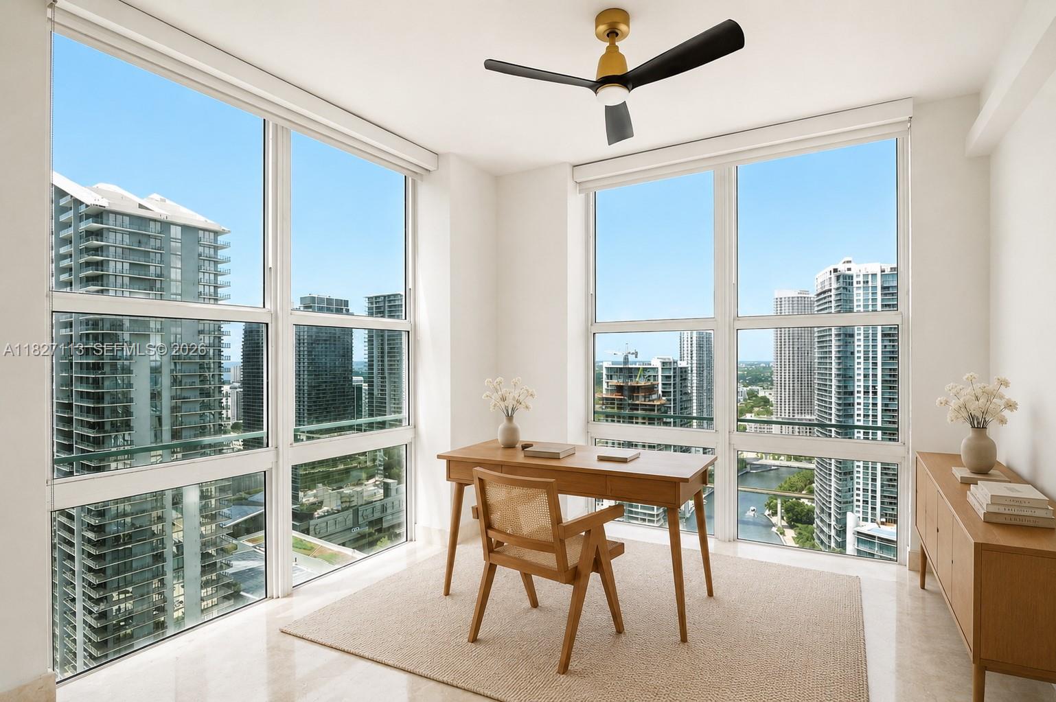 31 SE 5th St #4021, Miami FL 33131