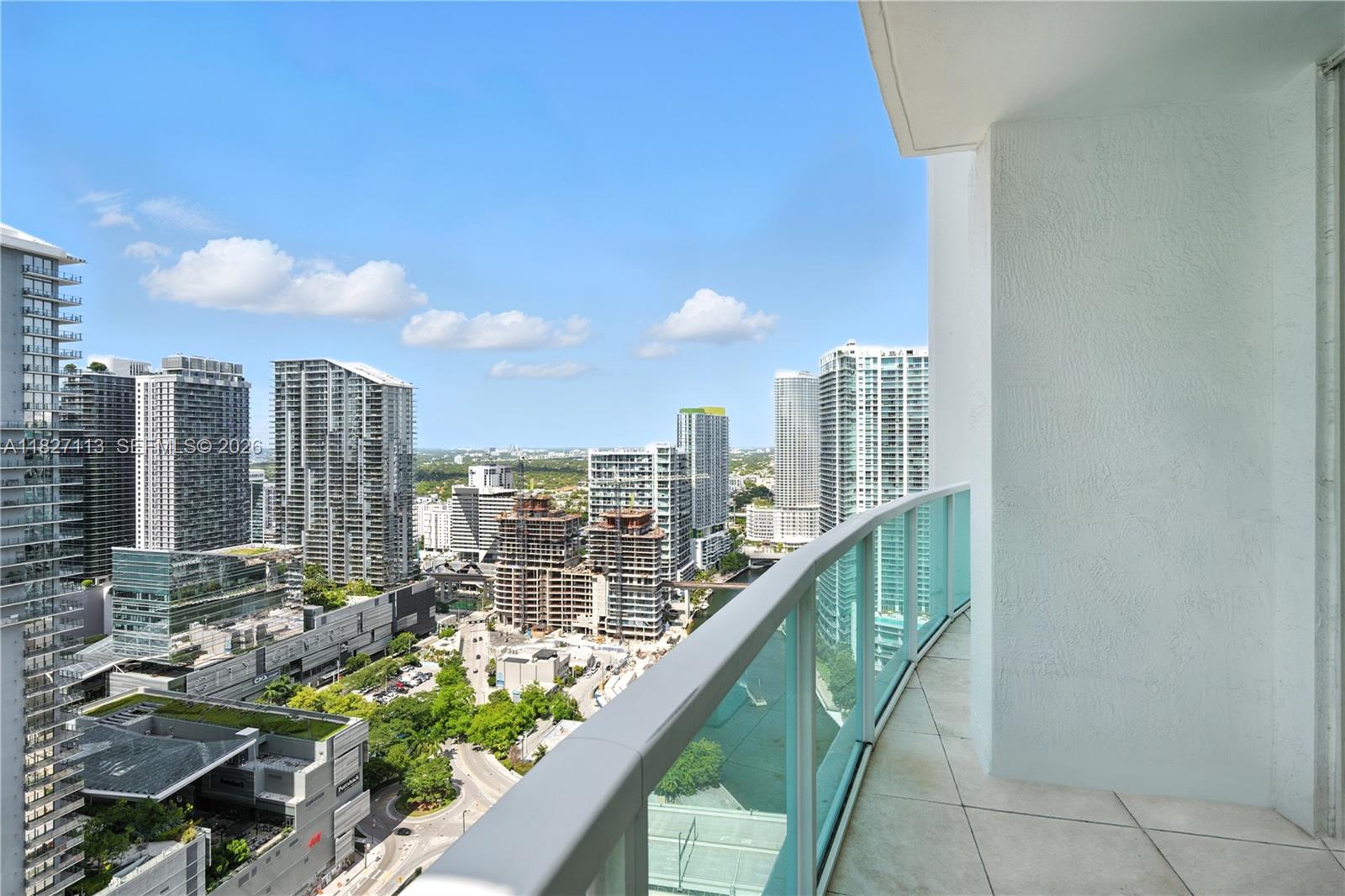 31 SE 5th St #4021, Miami FL 33131