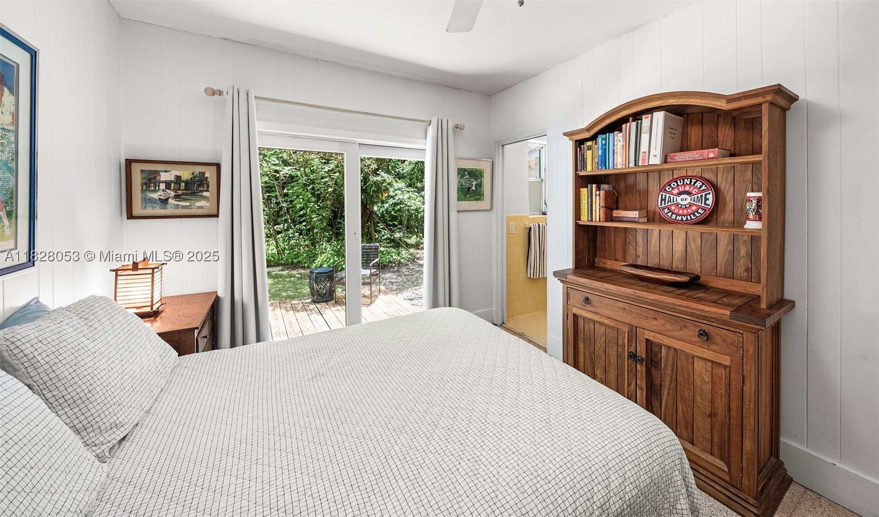 3540 N Moorings Way, Miami FL 33133