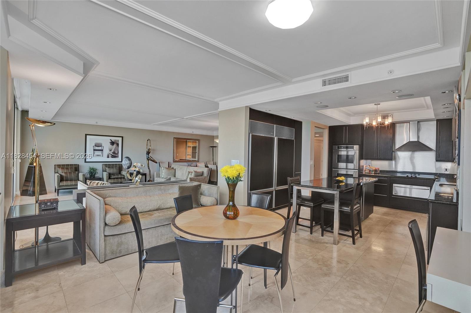 20201 E Country Club Dr #901, Aventura FL 33180