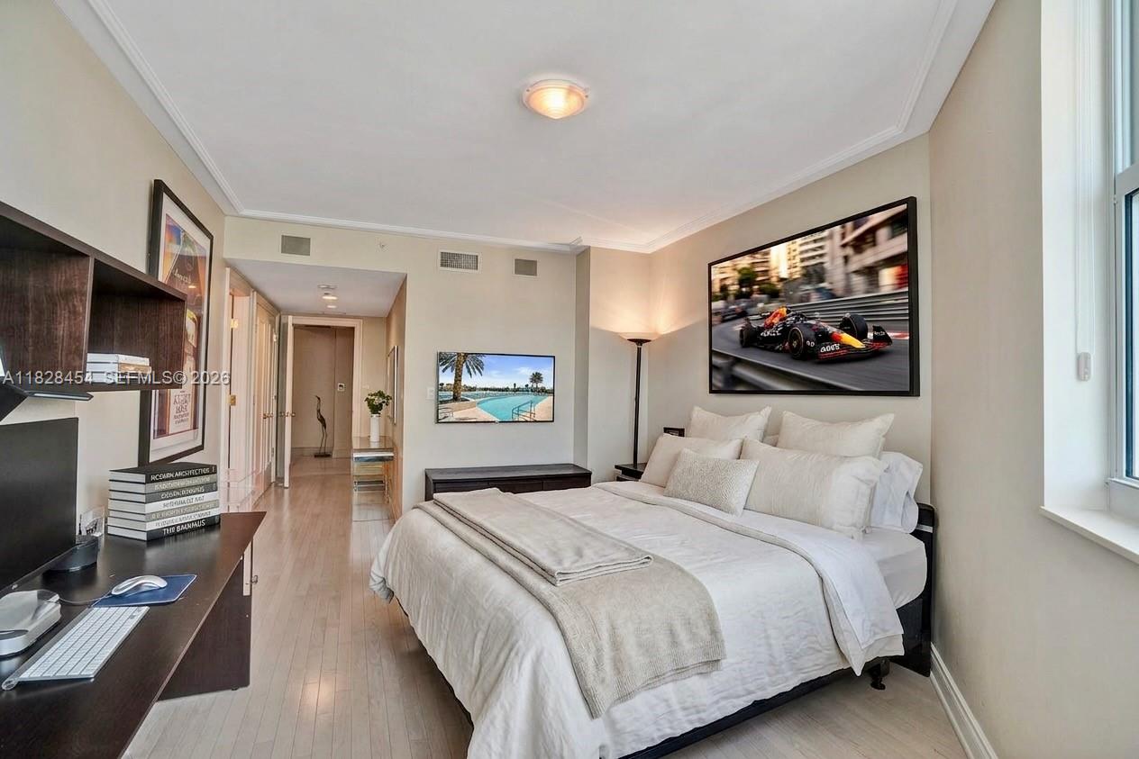 20201 E Country Club Dr #901, Aventura FL 33180