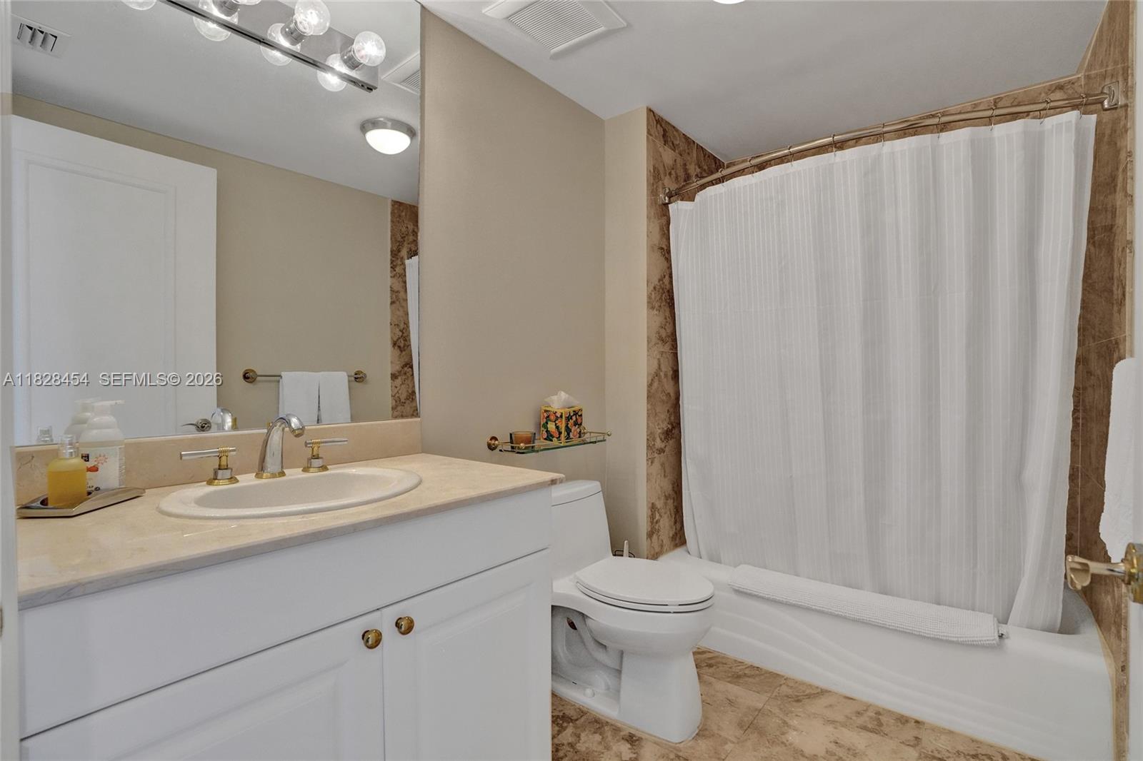 20201 E Country Club Dr #901, Aventura FL 33180