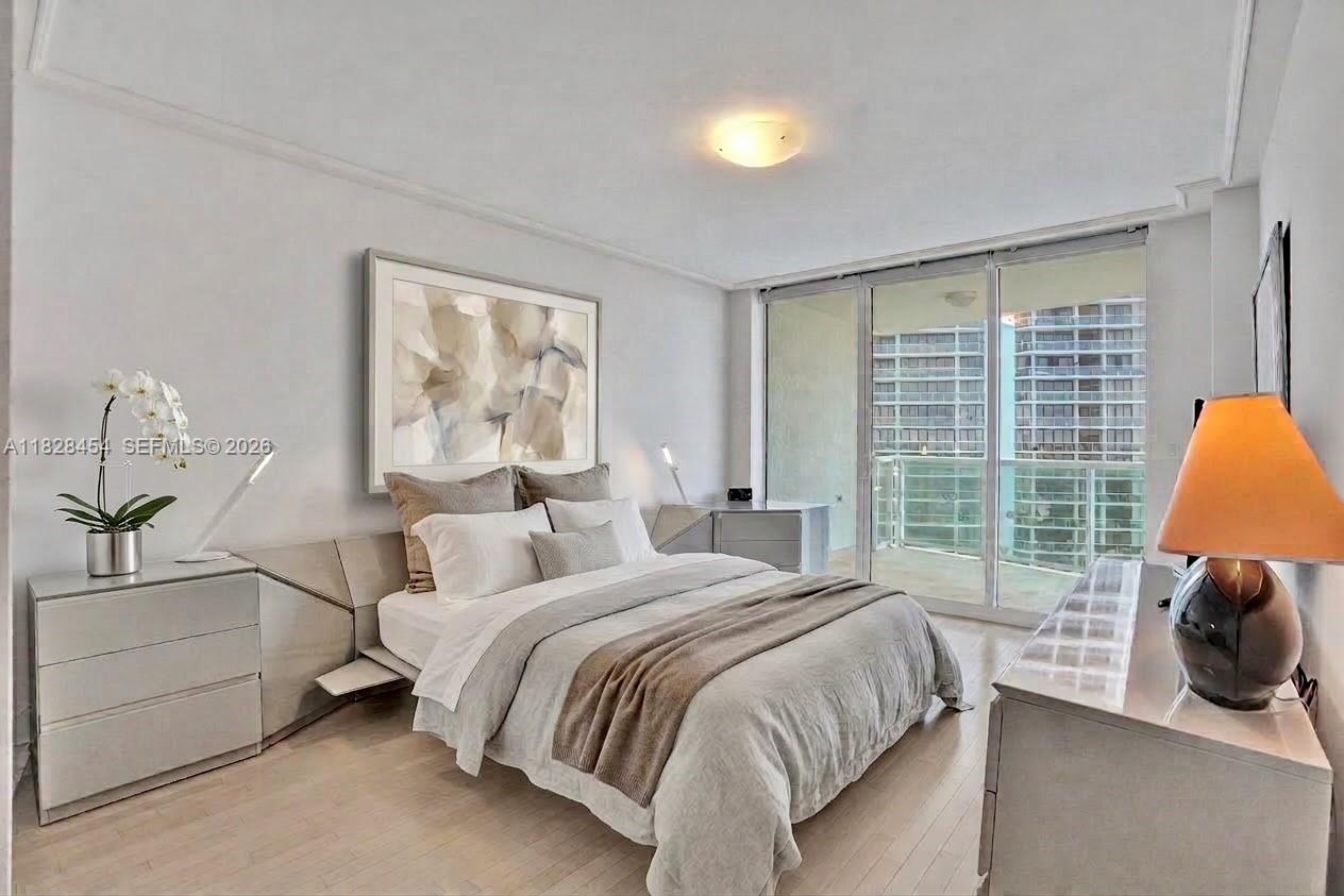 20201 E Country Club Dr #901, Aventura FL 33180