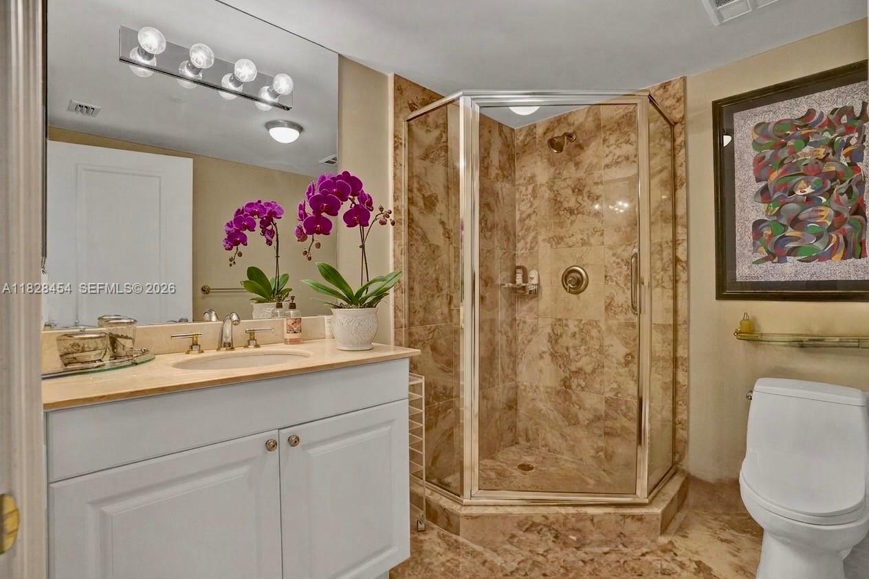 20201 E Country Club Dr #901, Aventura FL 33180