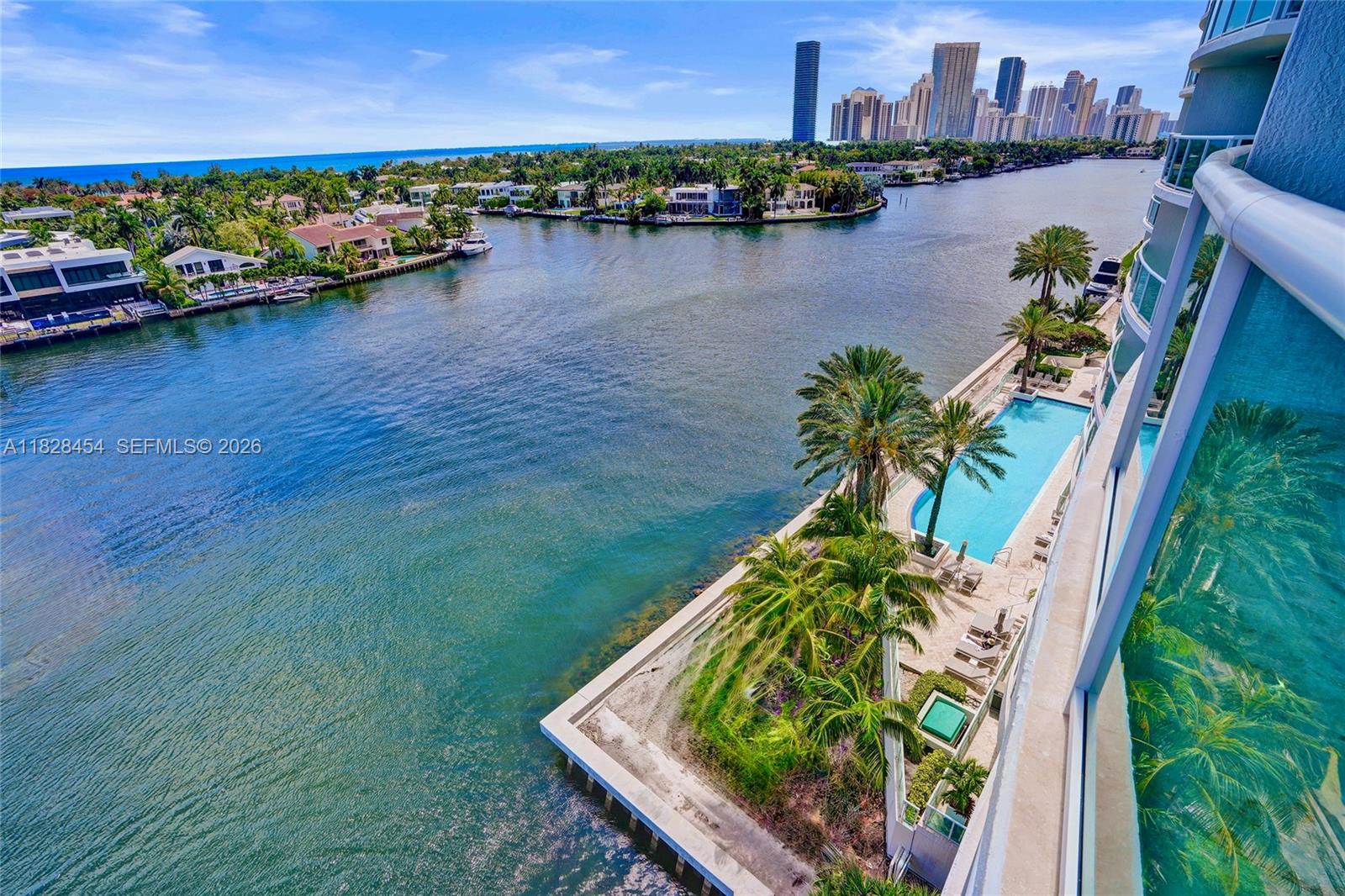 20201 E Country Club Dr #901, Aventura FL 33180