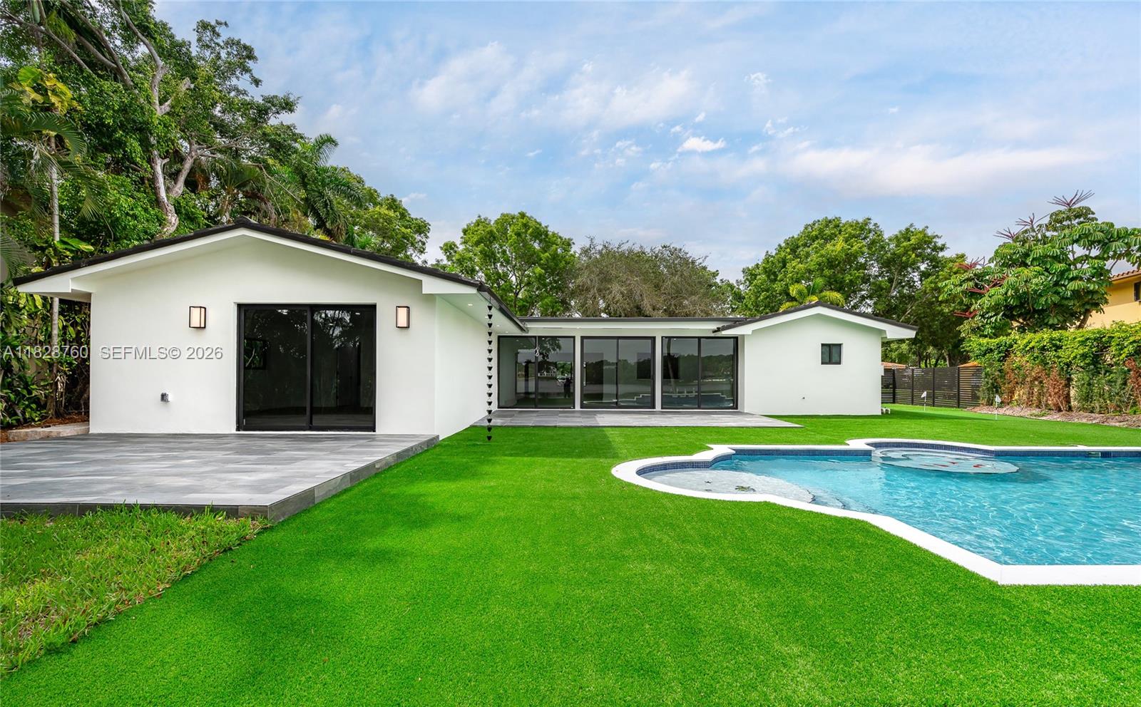 7101 E Troon Cir, Miami Lakes FL 33014