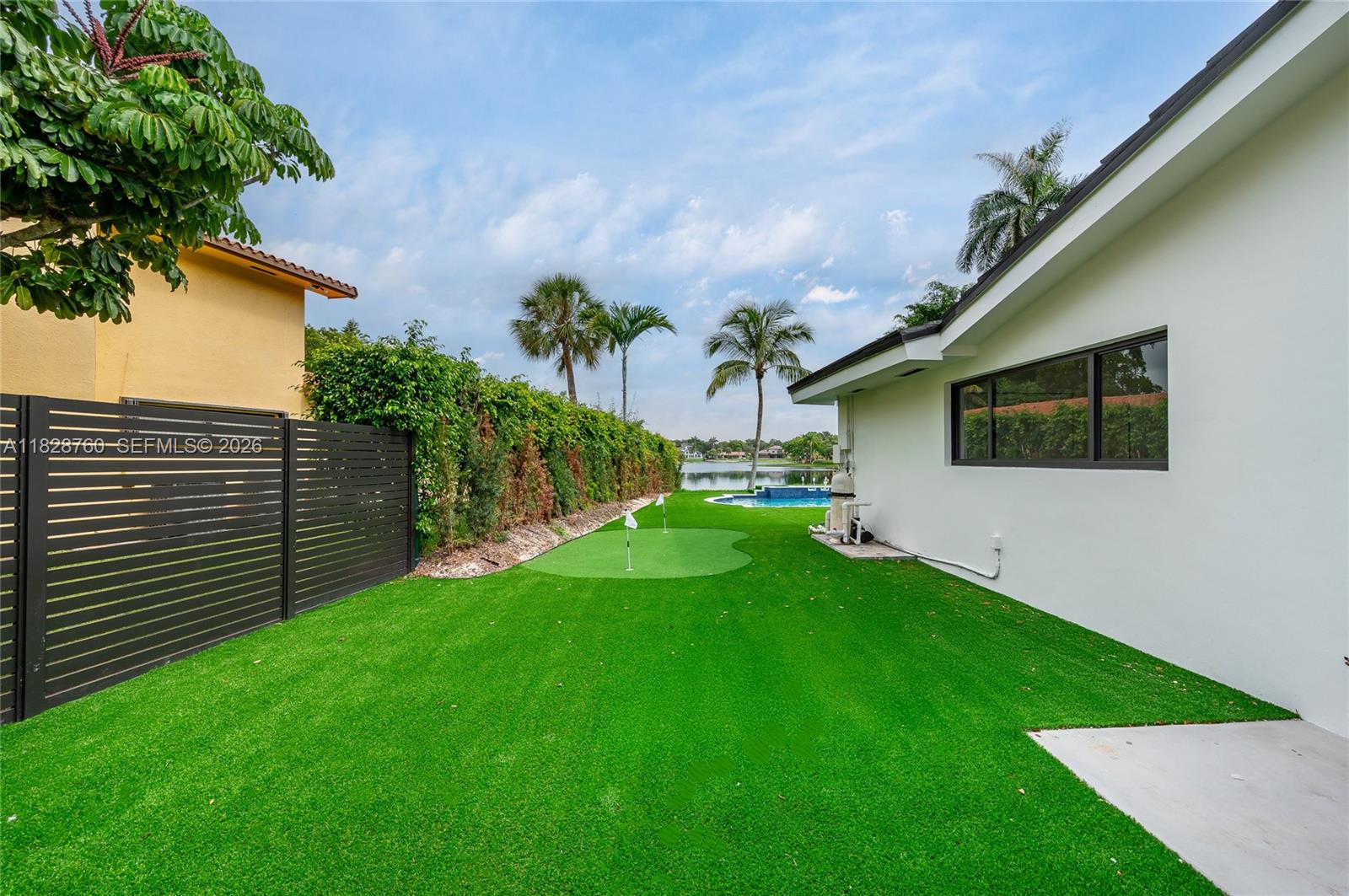 7101 E Troon Cir, Miami Lakes FL 33014