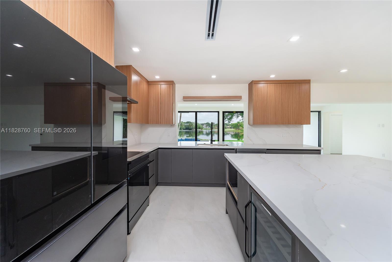 7101 E Troon Cir, Miami Lakes FL 33014