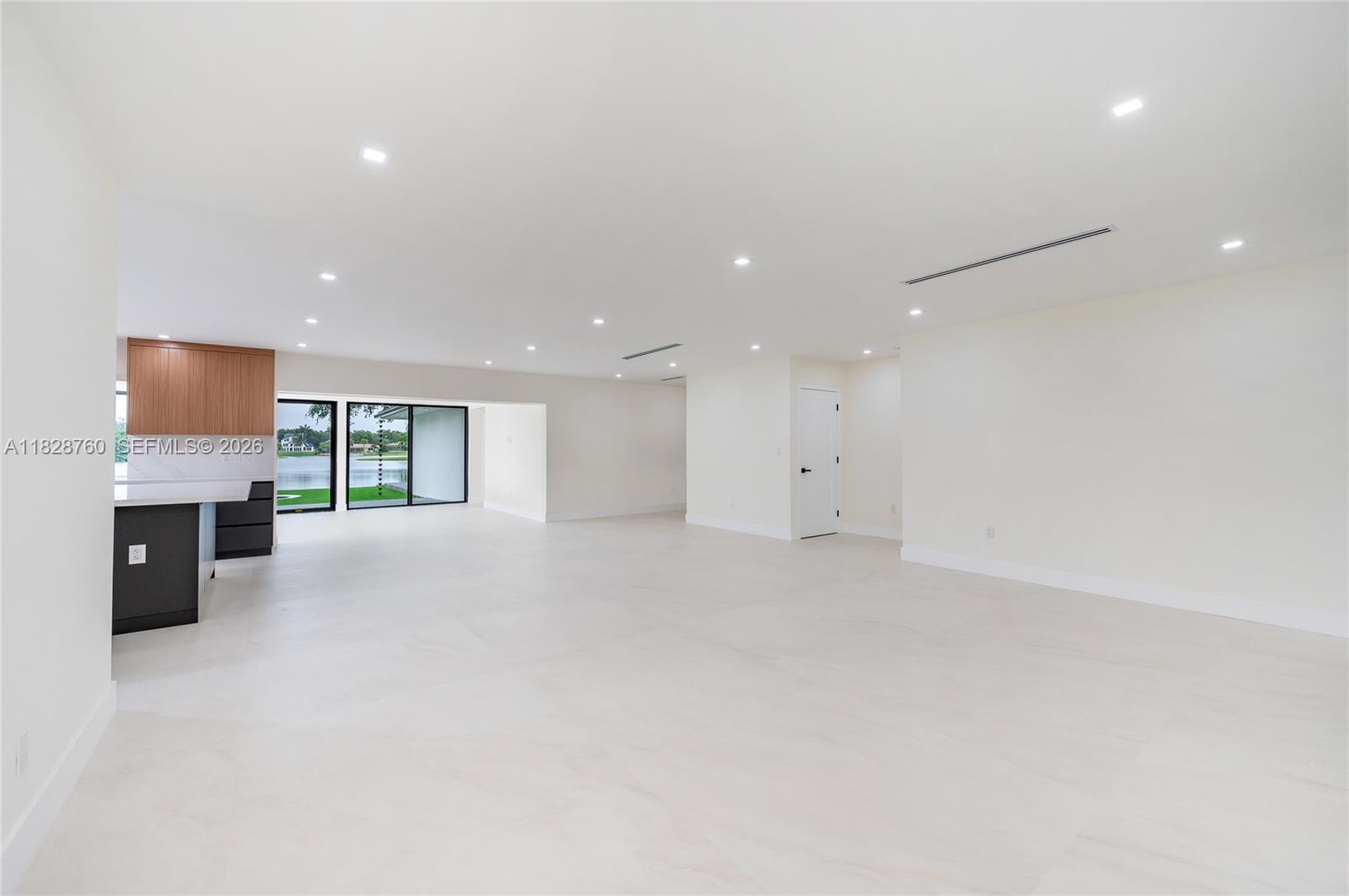 7101 E Troon Cir, Miami Lakes FL 33014