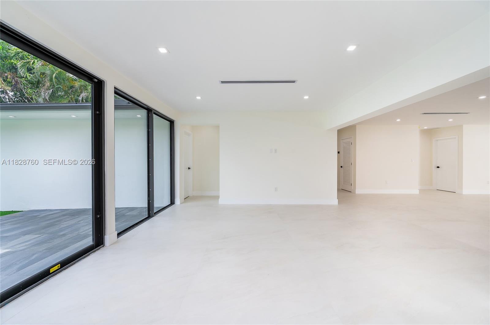 7101 E Troon Cir, Miami Lakes FL 33014