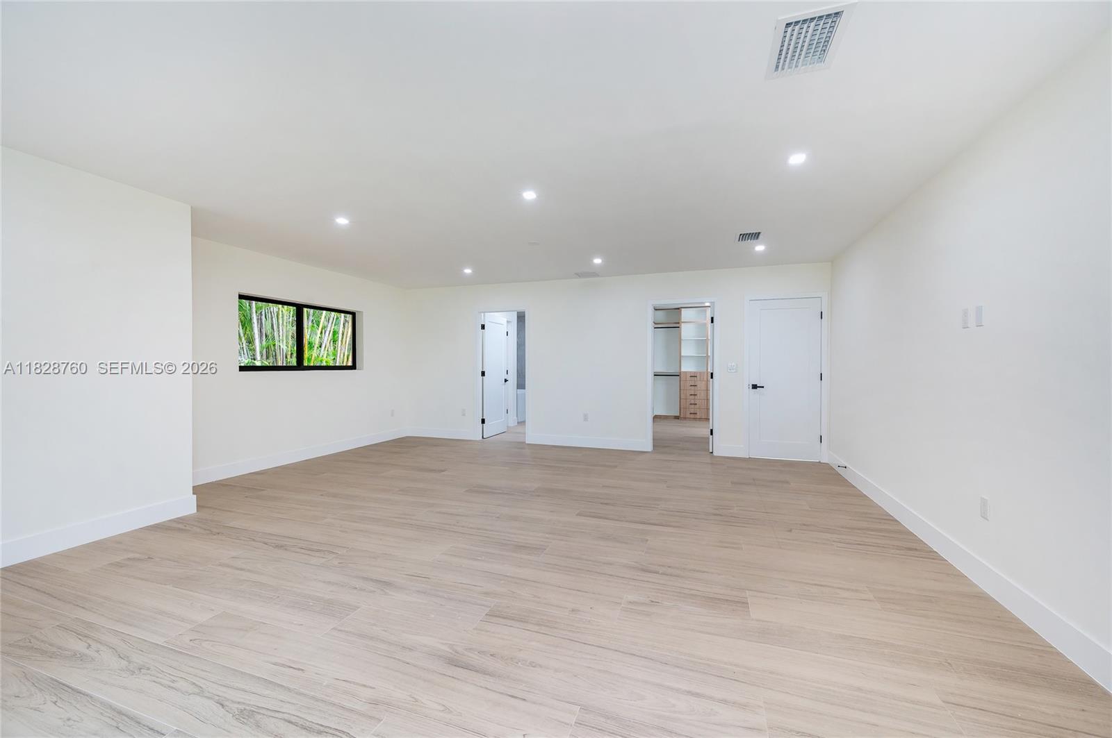 7101 E Troon Cir, Miami Lakes FL 33014