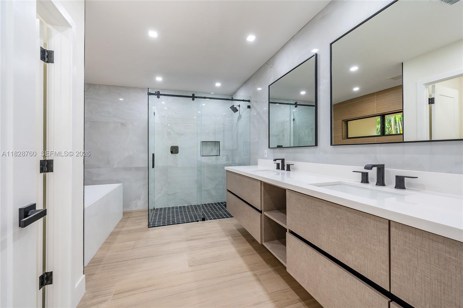 7101 E Troon Cir, Miami Lakes FL 33014