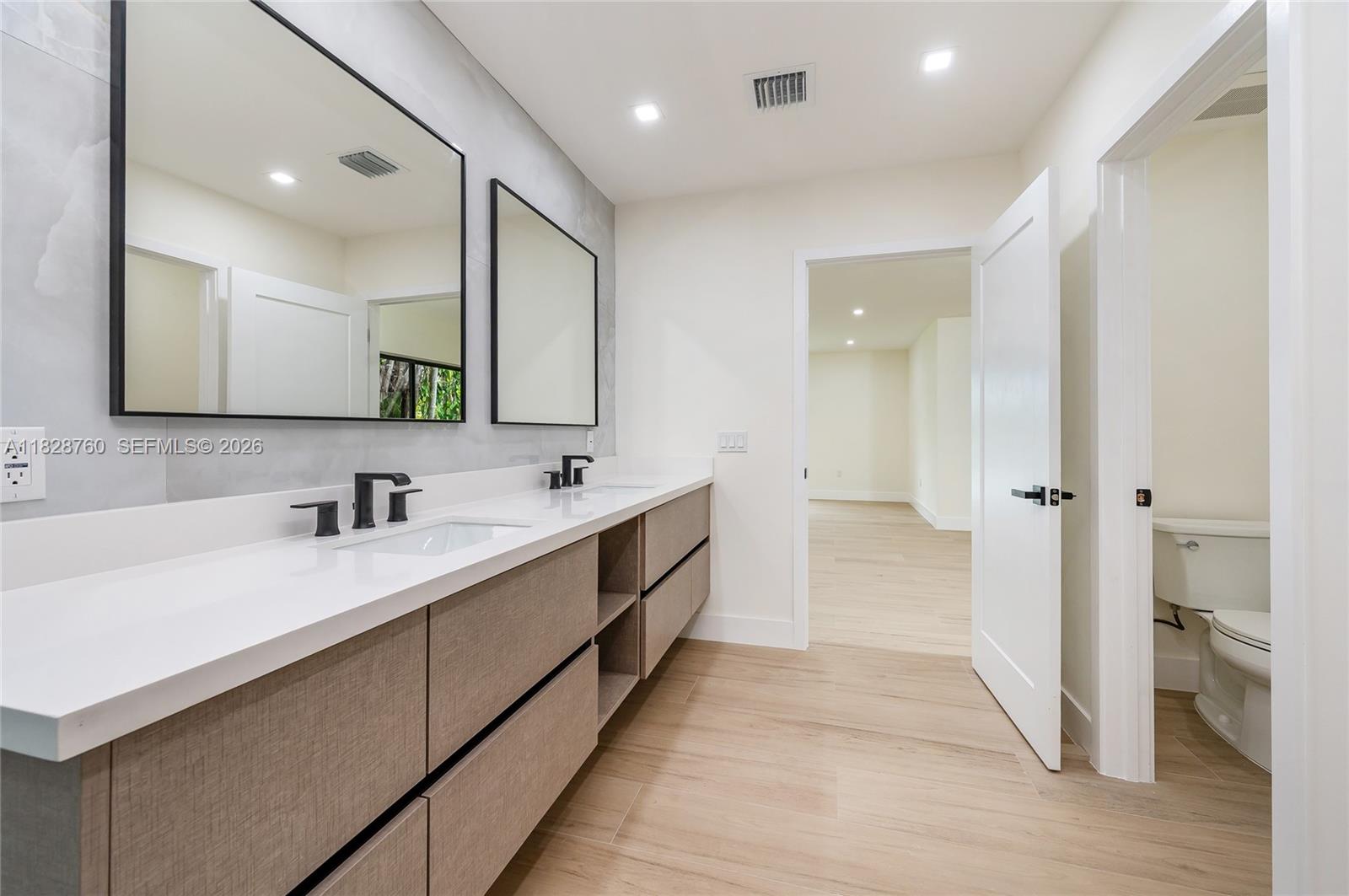 7101 E Troon Cir, Miami Lakes FL 33014