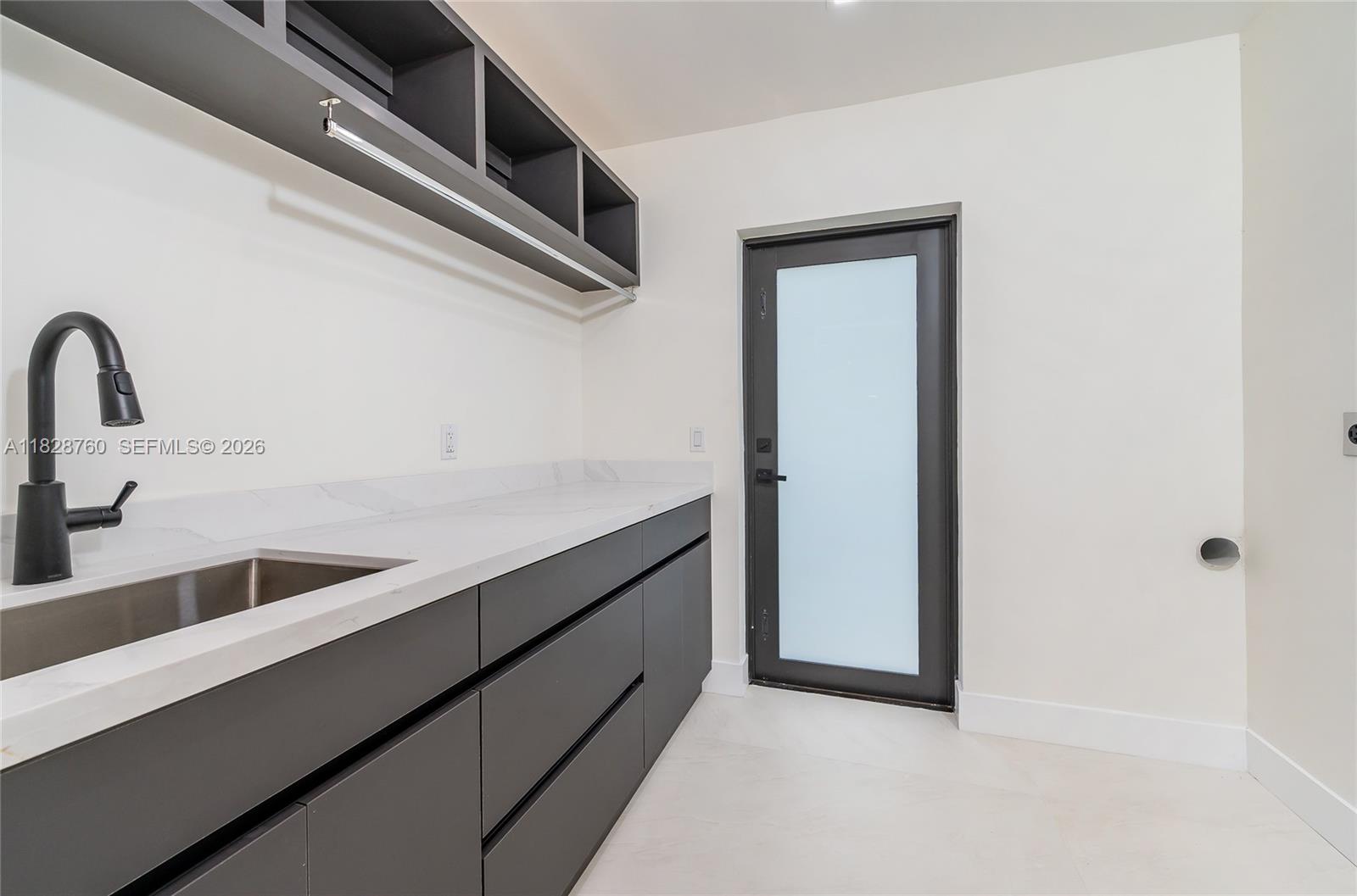 7101 E Troon Cir, Miami Lakes FL 33014