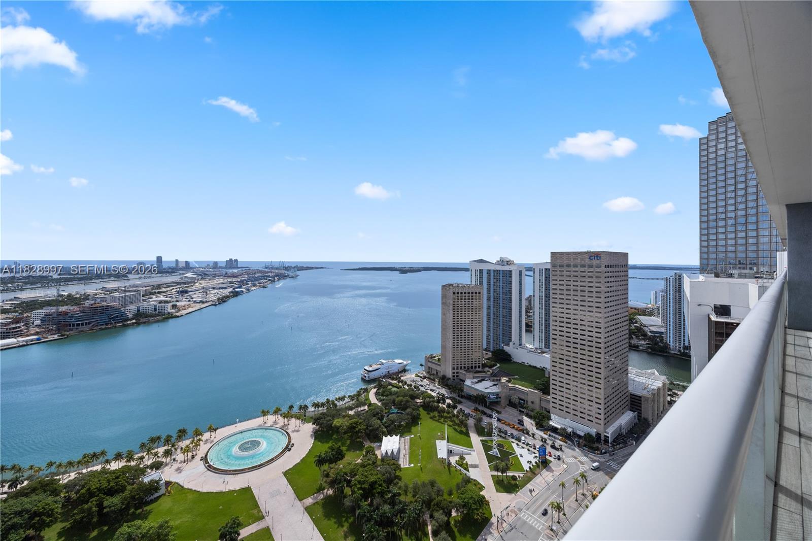 50 Biscayne Blvd #4706, Miami FL 33132