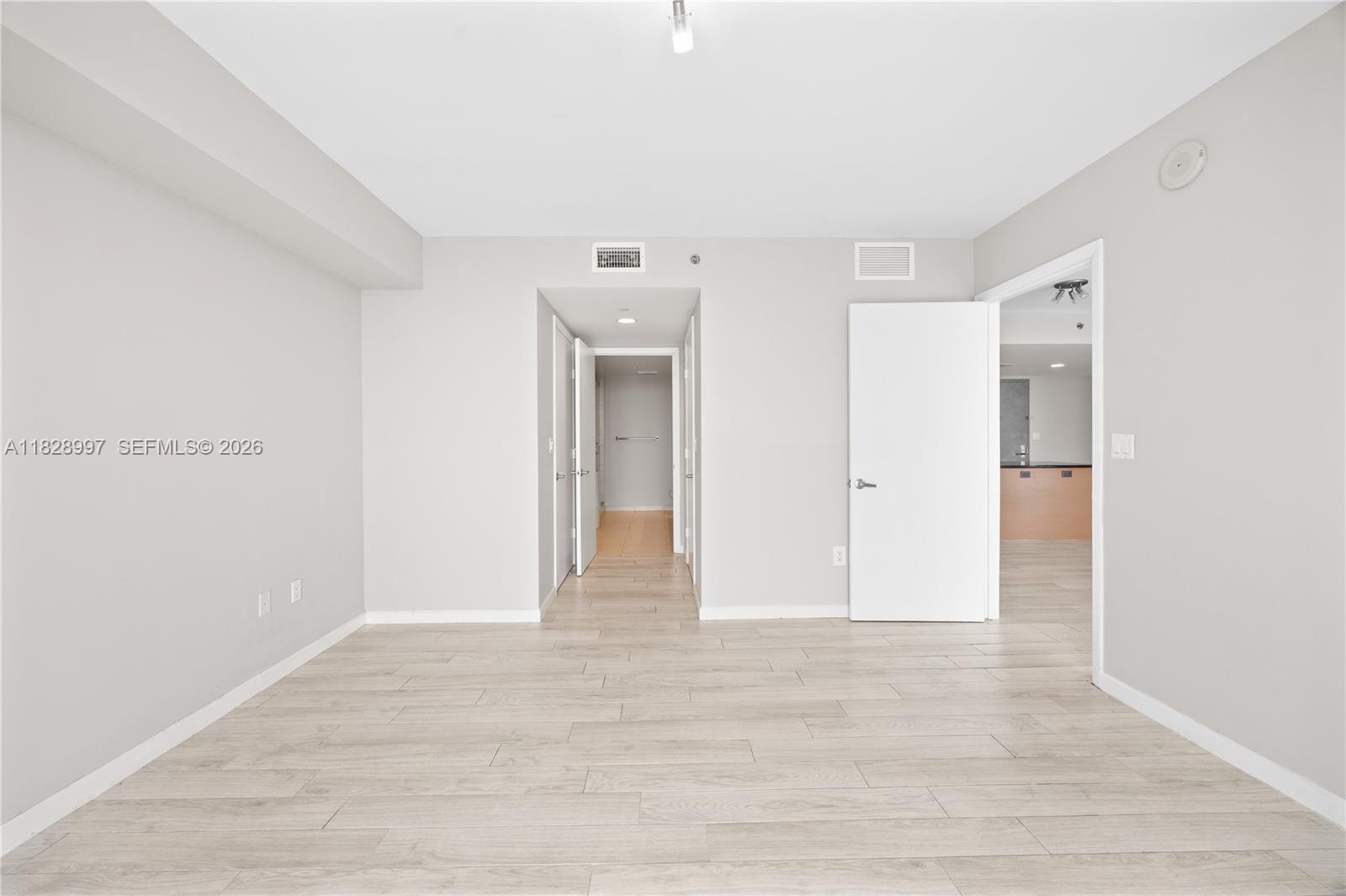 50 Biscayne Blvd #4706, Miami FL 33132