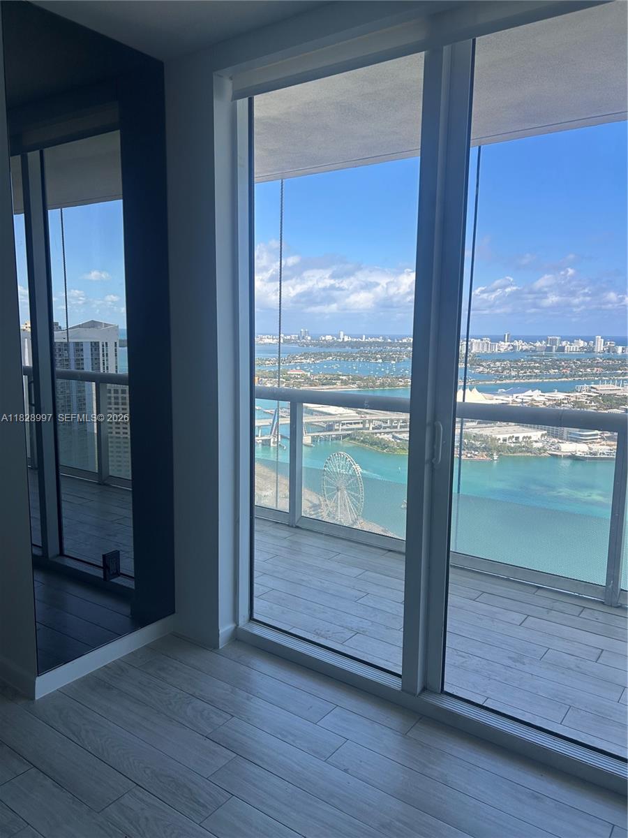 50 Biscayne Blvd #4706, Miami FL 33132