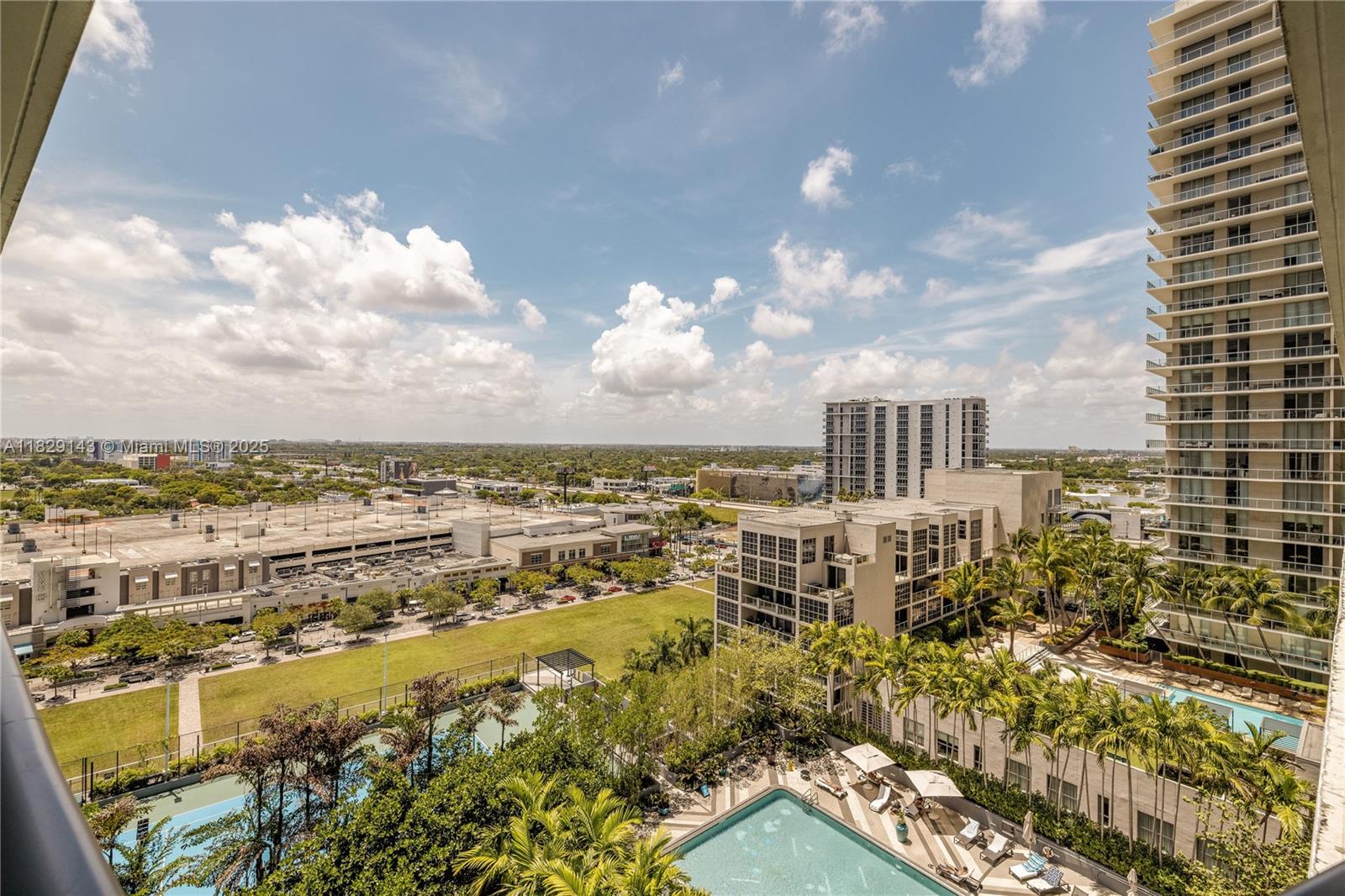 121 NE 34th St #1514, Miami FL 33137