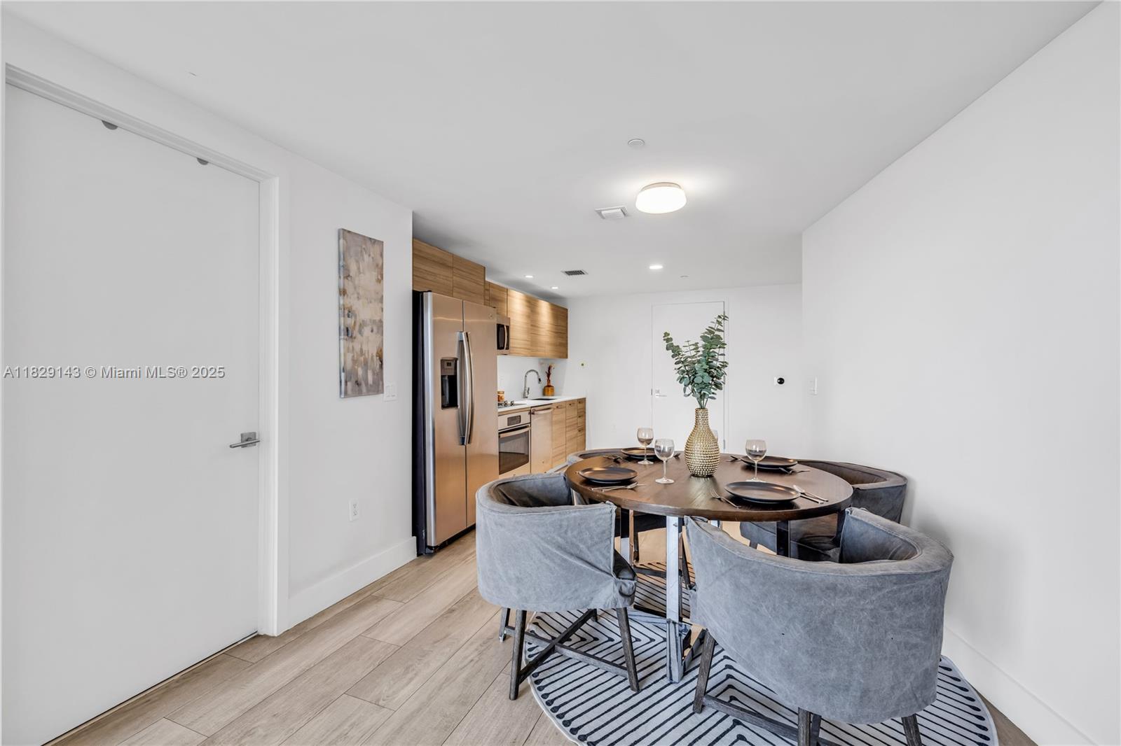 121 NE 34th St #1514, Miami FL 33137