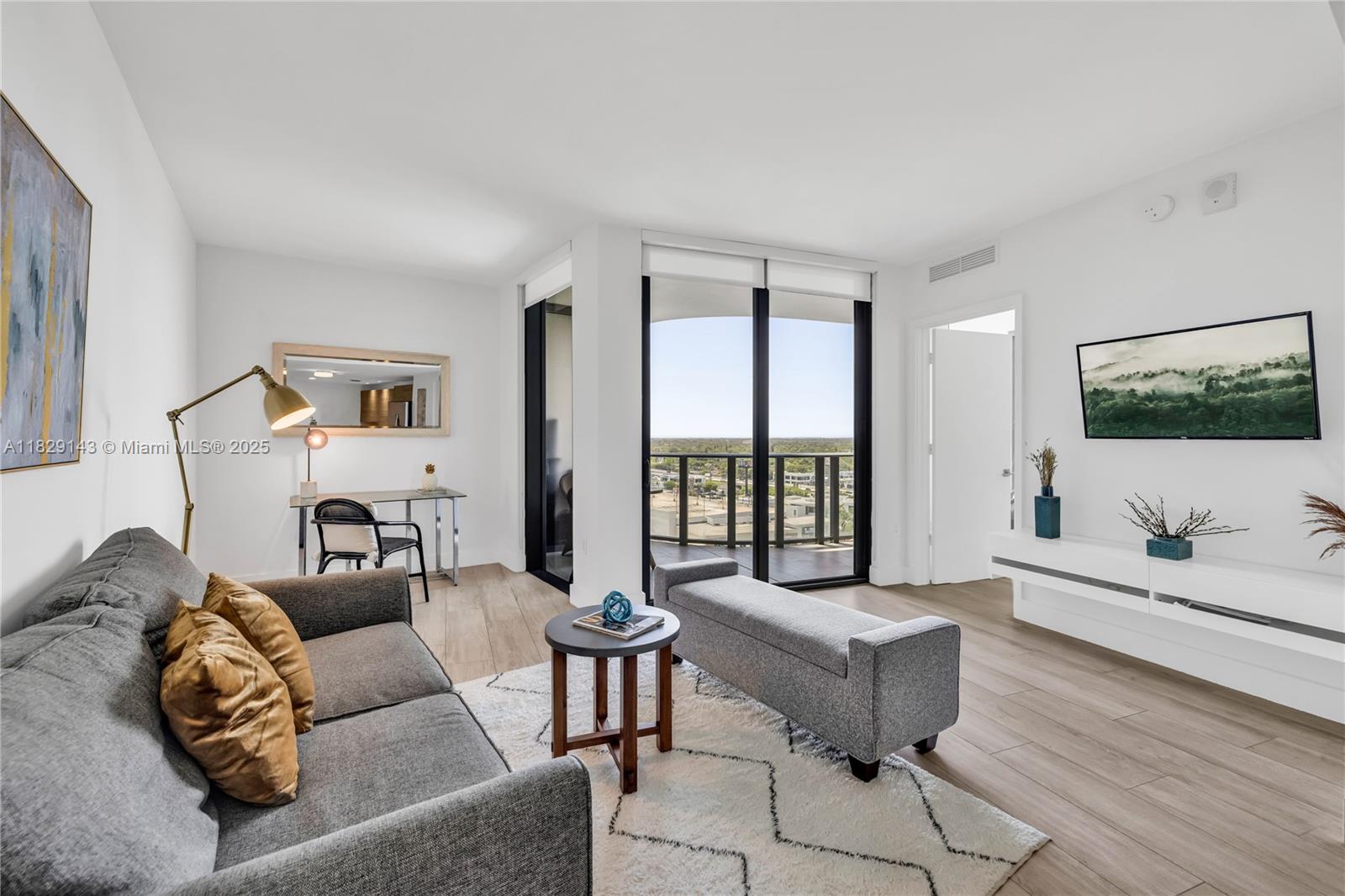121 NE 34th St #1514, Miami FL 33137
