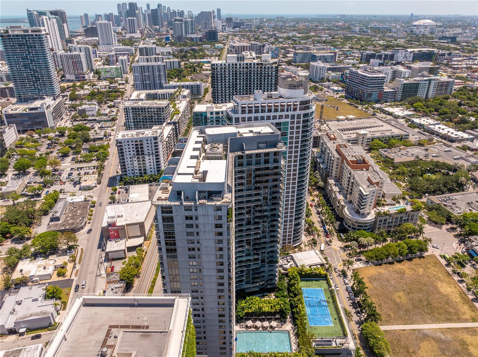 121 NE 34th St #1514, Miami FL 33137