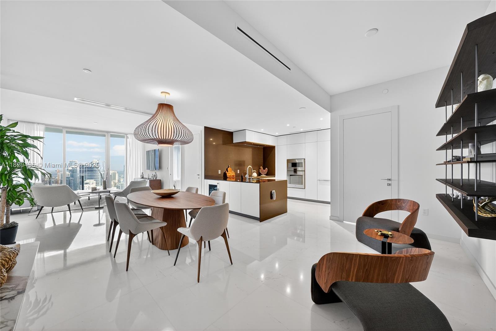 300 Biscayne Boulevard Way #5009W, Miami FL 33131