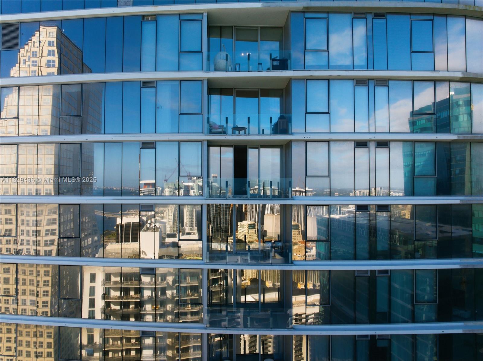 300 Biscayne Boulevard Way #5009W, Miami FL 33131
