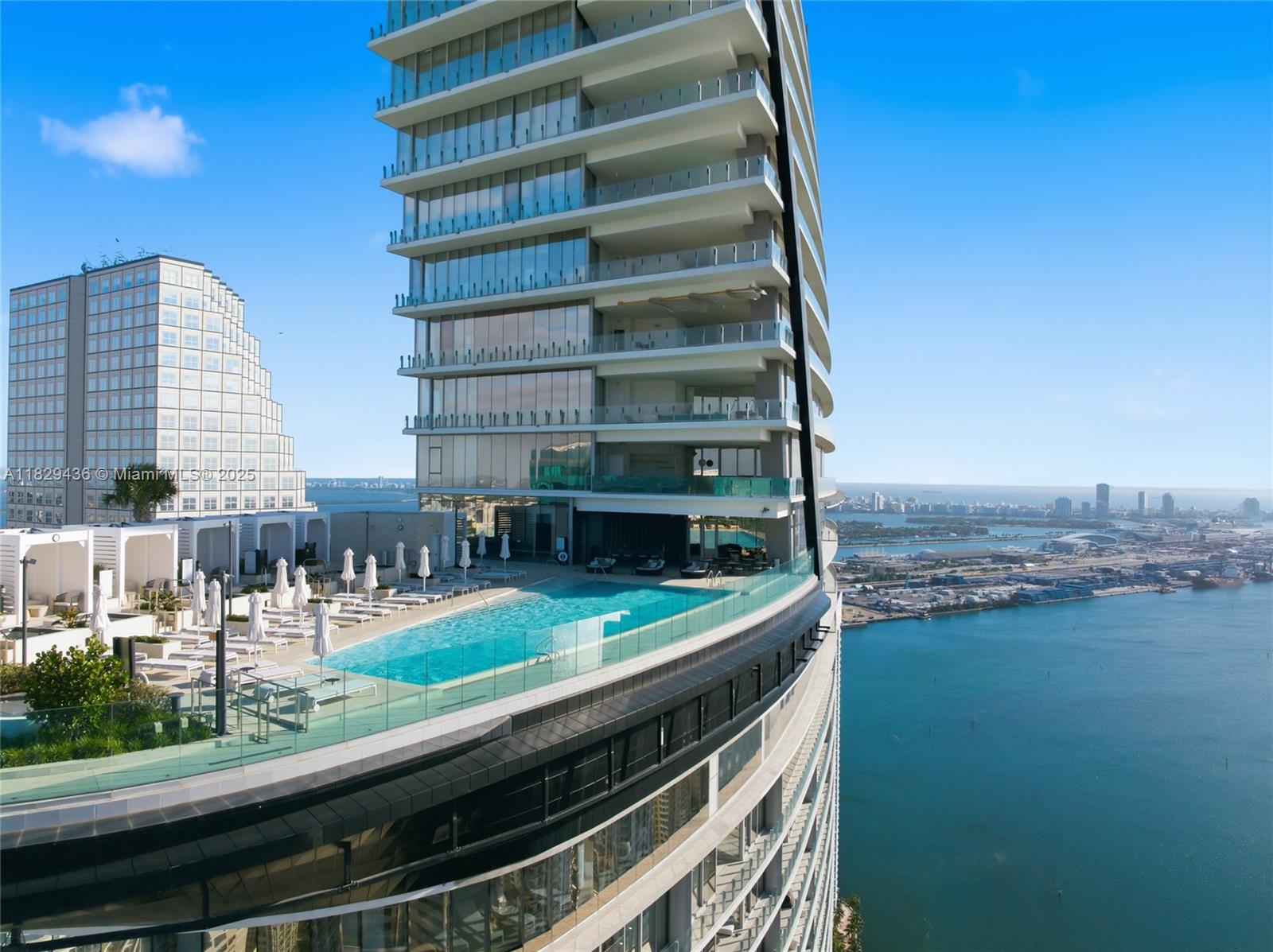 300 Biscayne Boulevard Way #5009W, Miami FL 33131