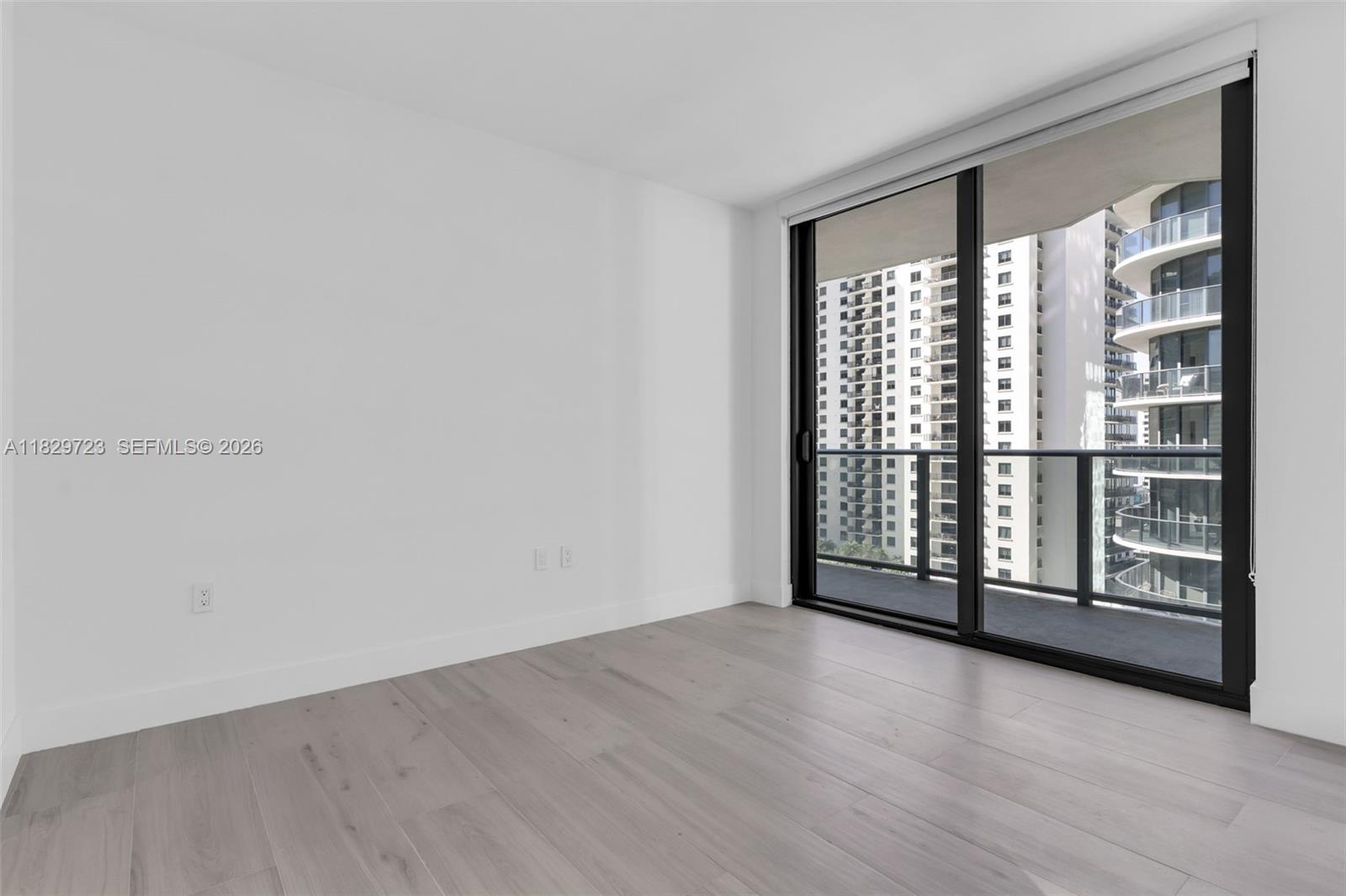 45 SW 9th St #1706, Miami FL 33130