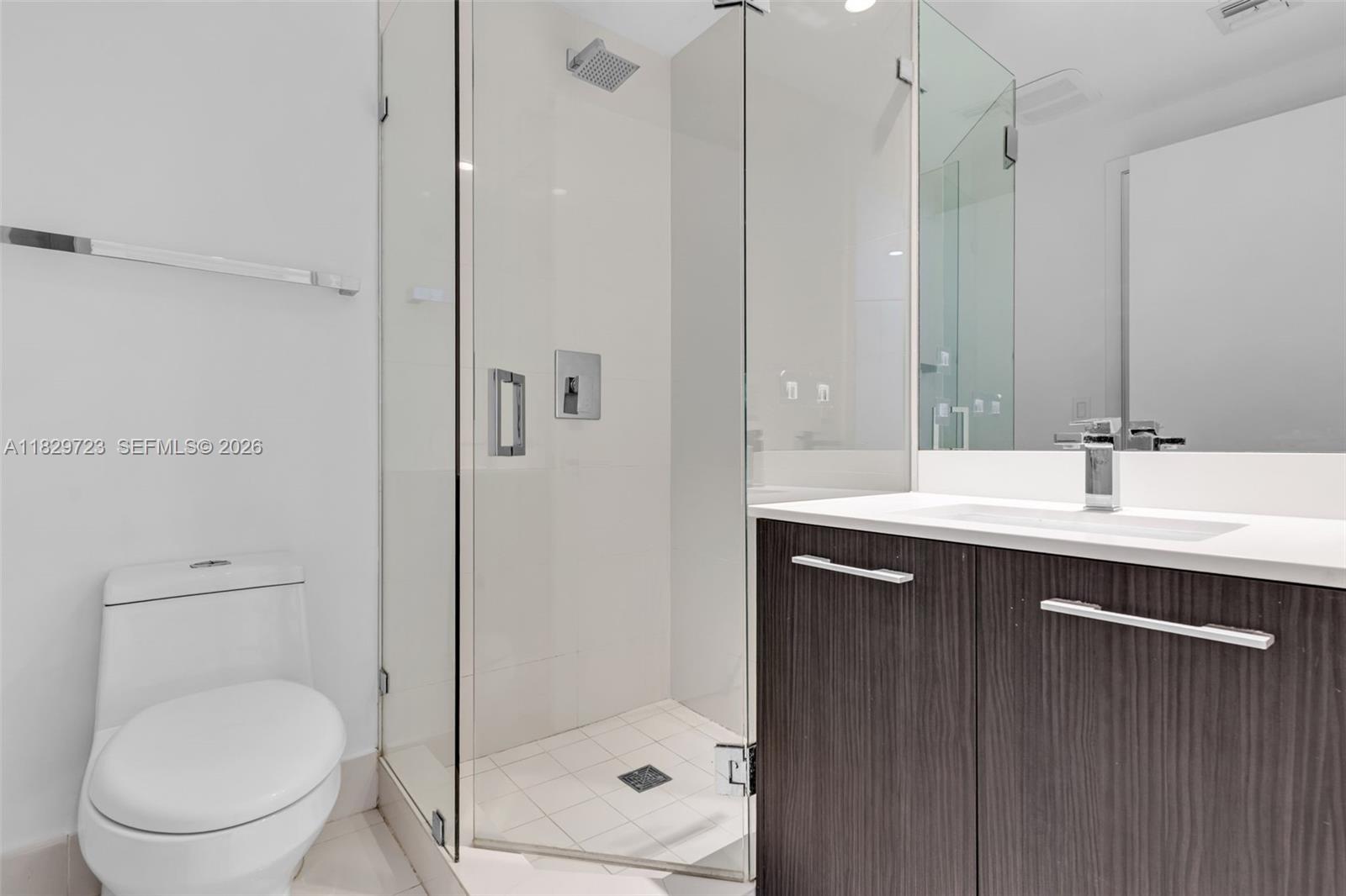 45 SW 9th St #1706, Miami FL 33130