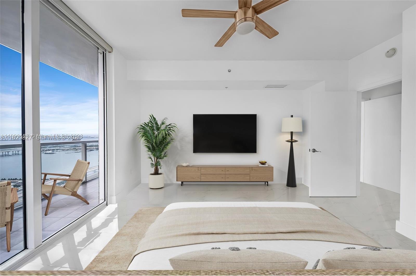 244 Biscayne Blvd #3704, Miami FL 33132