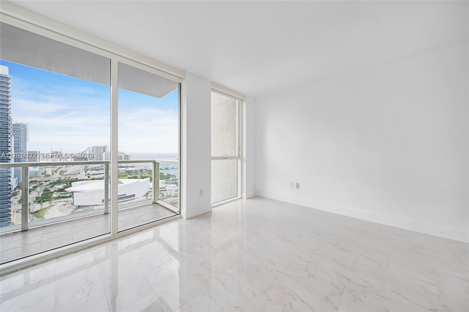 244 Biscayne Blvd #3704, Miami FL 33132