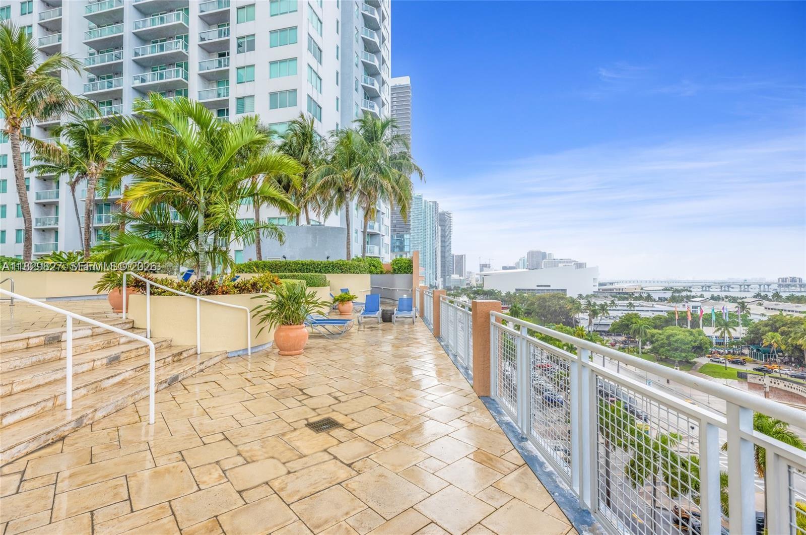 244 Biscayne Blvd #3704, Miami FL 33132