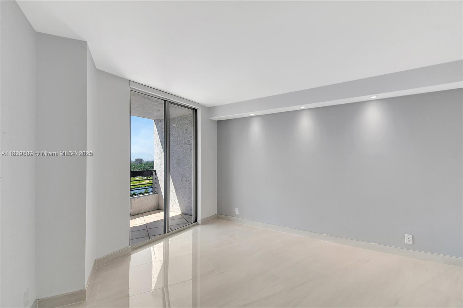 3400 NE 192nd St #1606, Aventura FL 33180