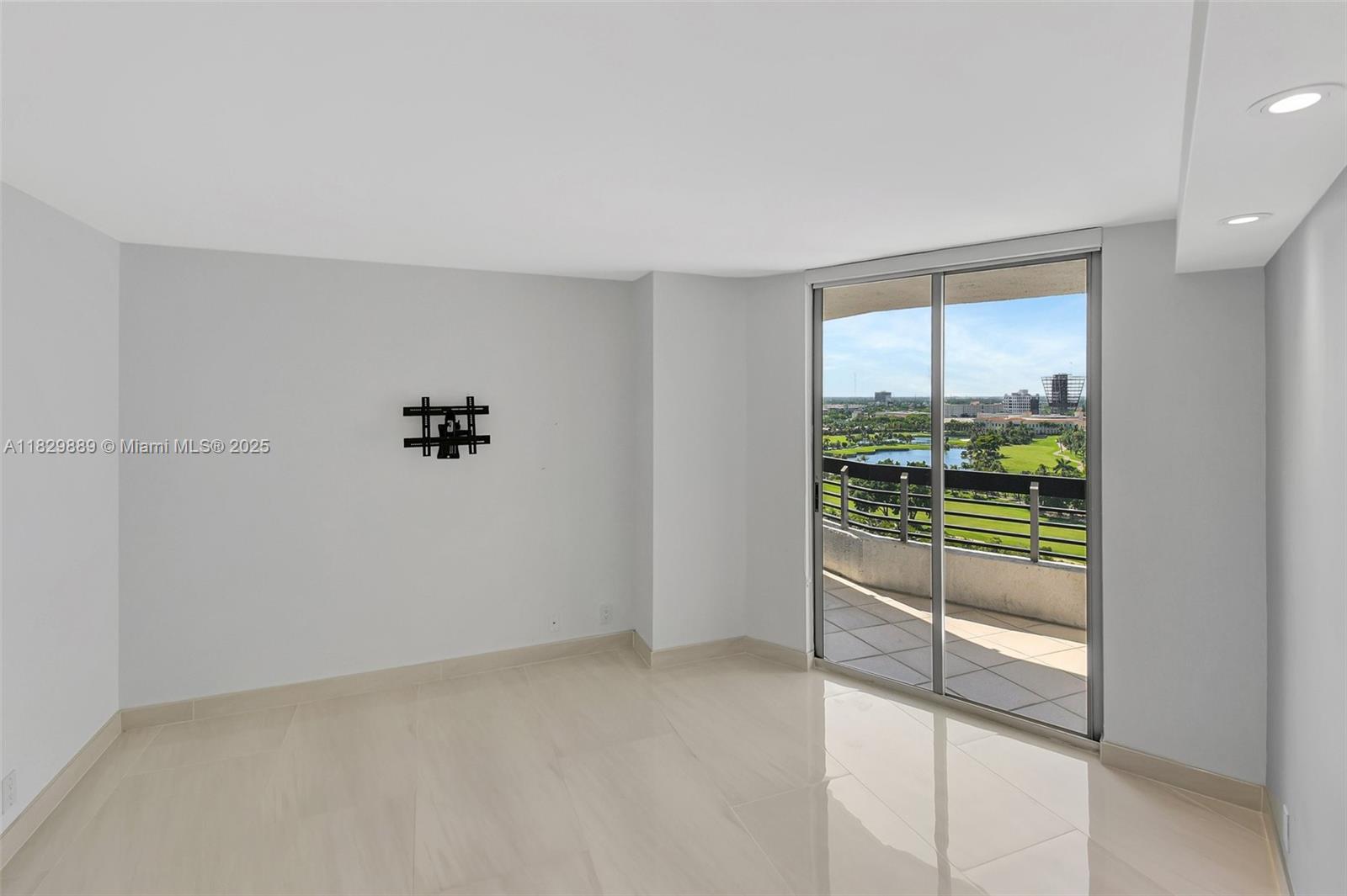 3400 NE 192nd St #1606, Aventura FL 33180