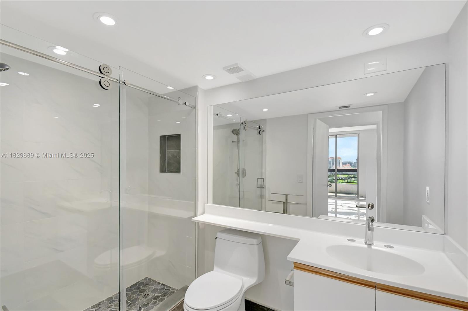3400 NE 192nd St #1606, Aventura FL 33180