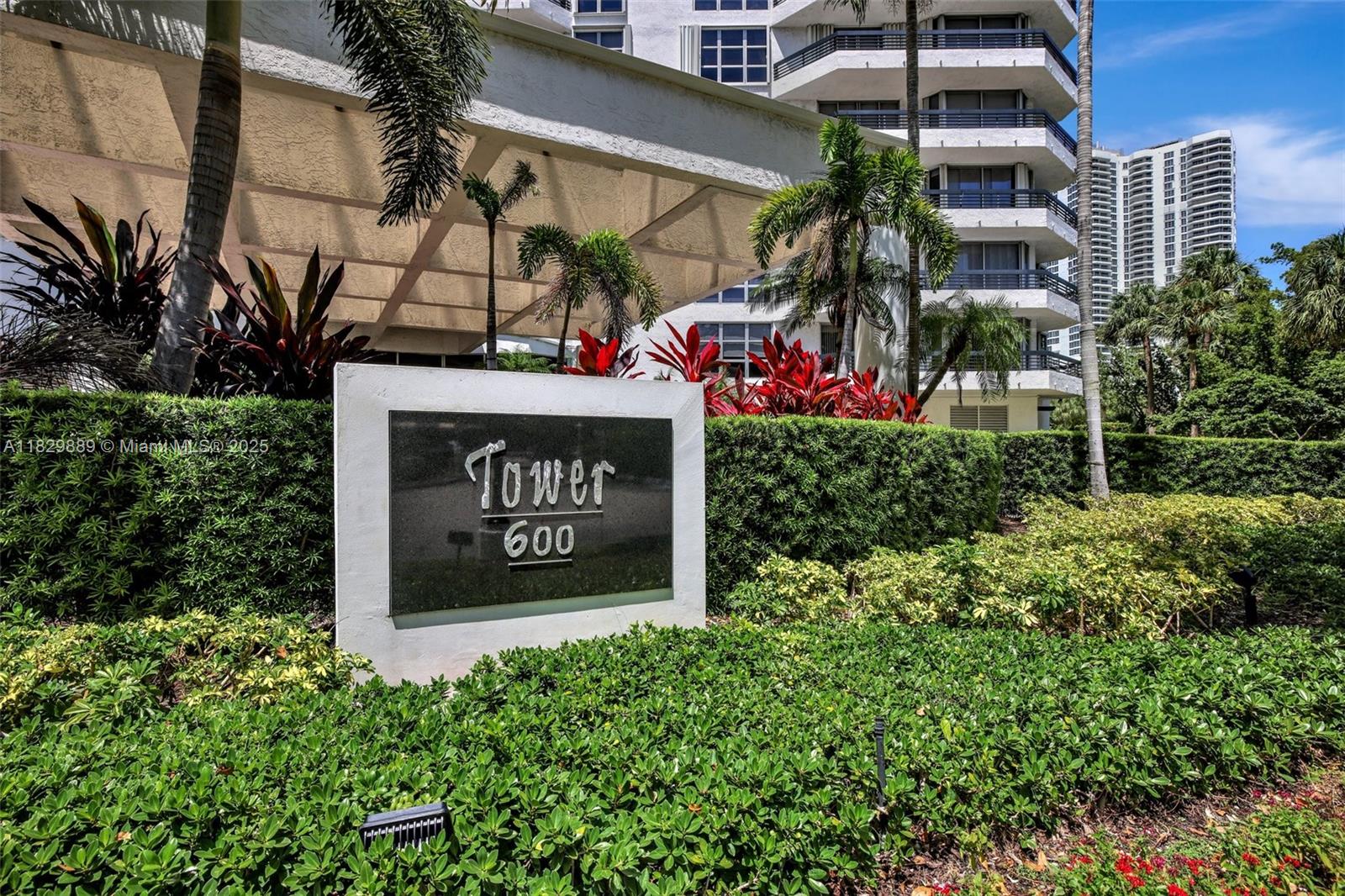 3400 NE 192nd St #1606, Aventura FL 33180