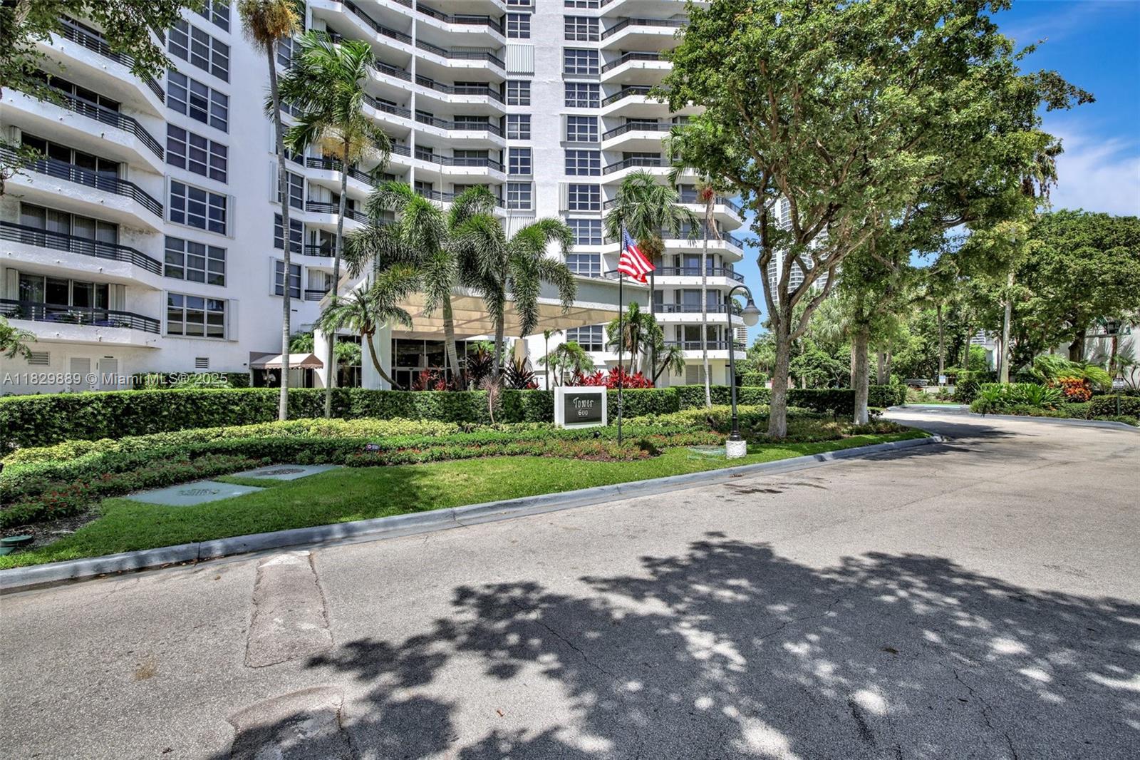 3400 NE 192nd St #1606, Aventura FL 33180