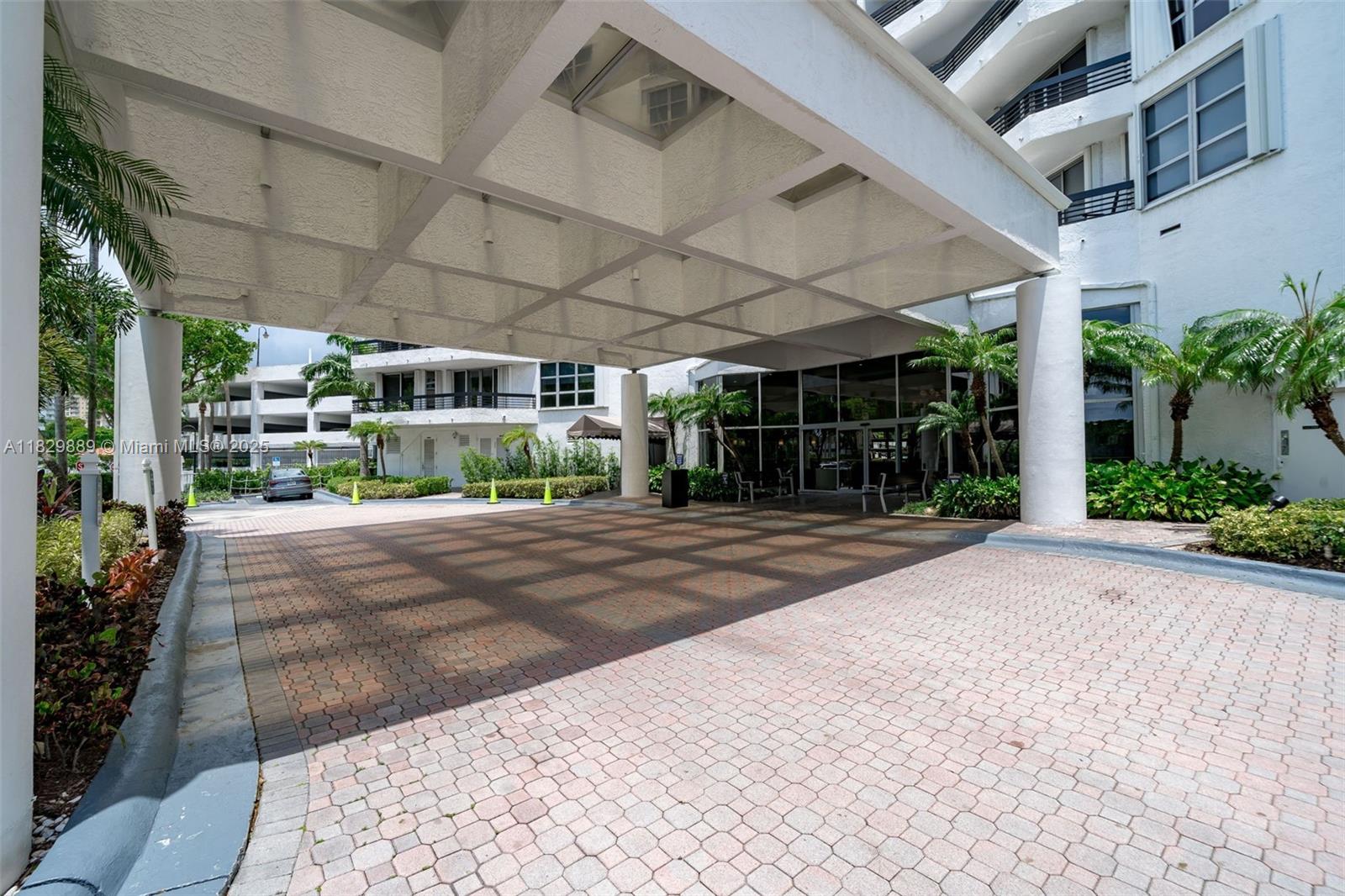 3400 NE 192nd St #1606, Aventura FL 33180