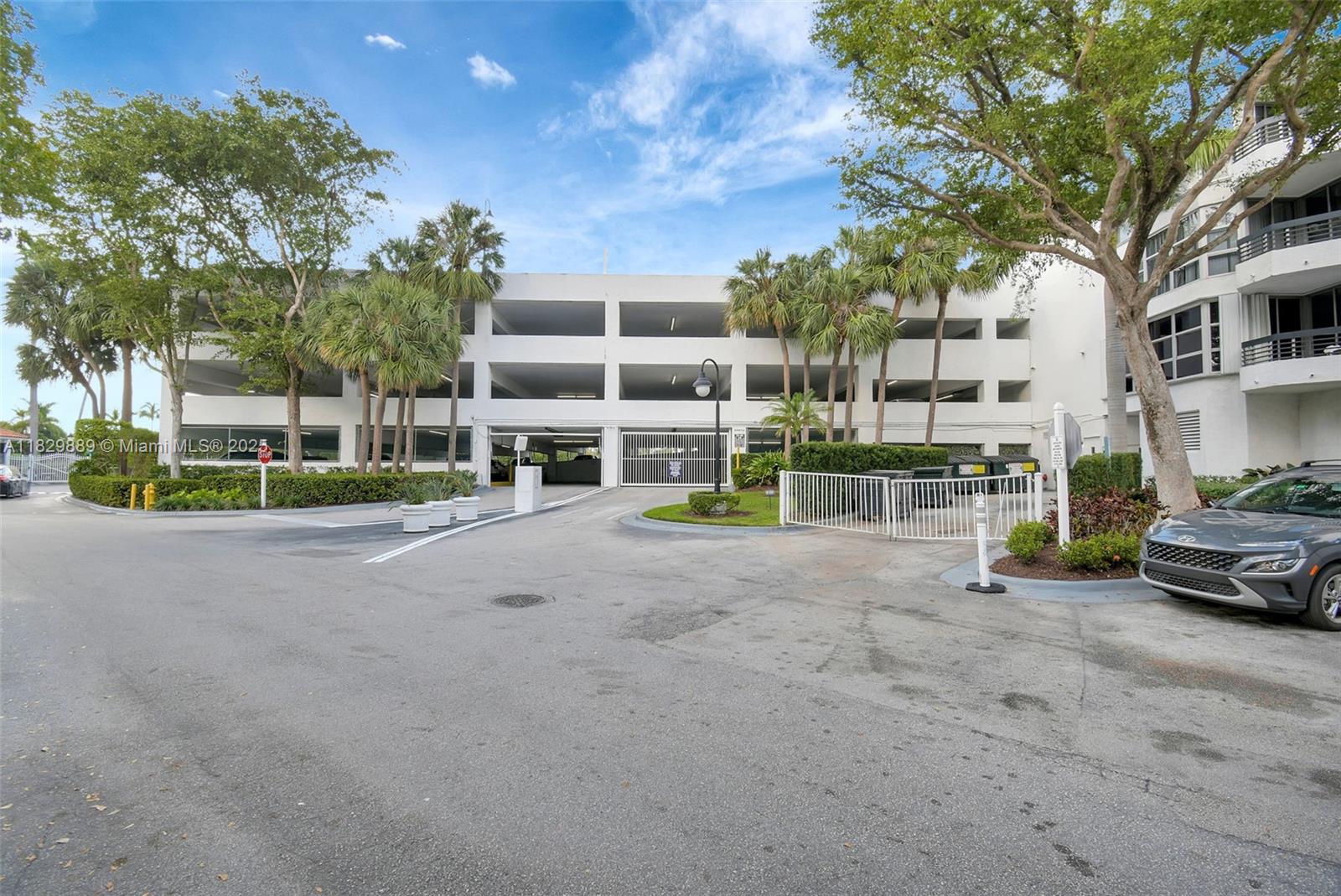 3400 NE 192nd St #1606, Aventura FL 33180