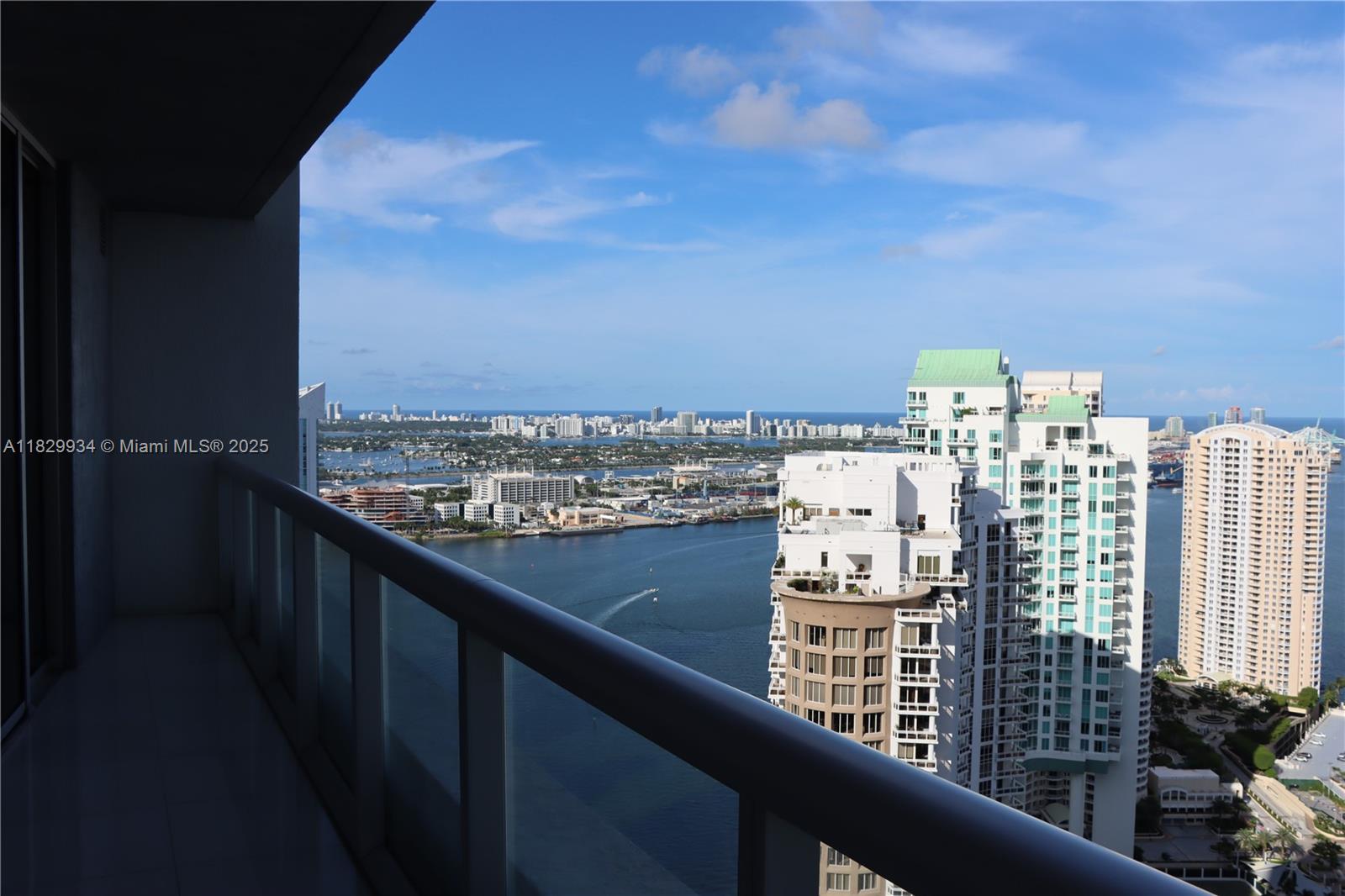 475 Brickell Ave #4207, Miami FL 33131