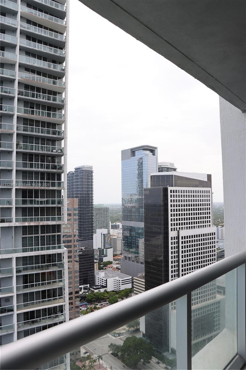 475 Brickell Ave #4207, Miami FL 33131