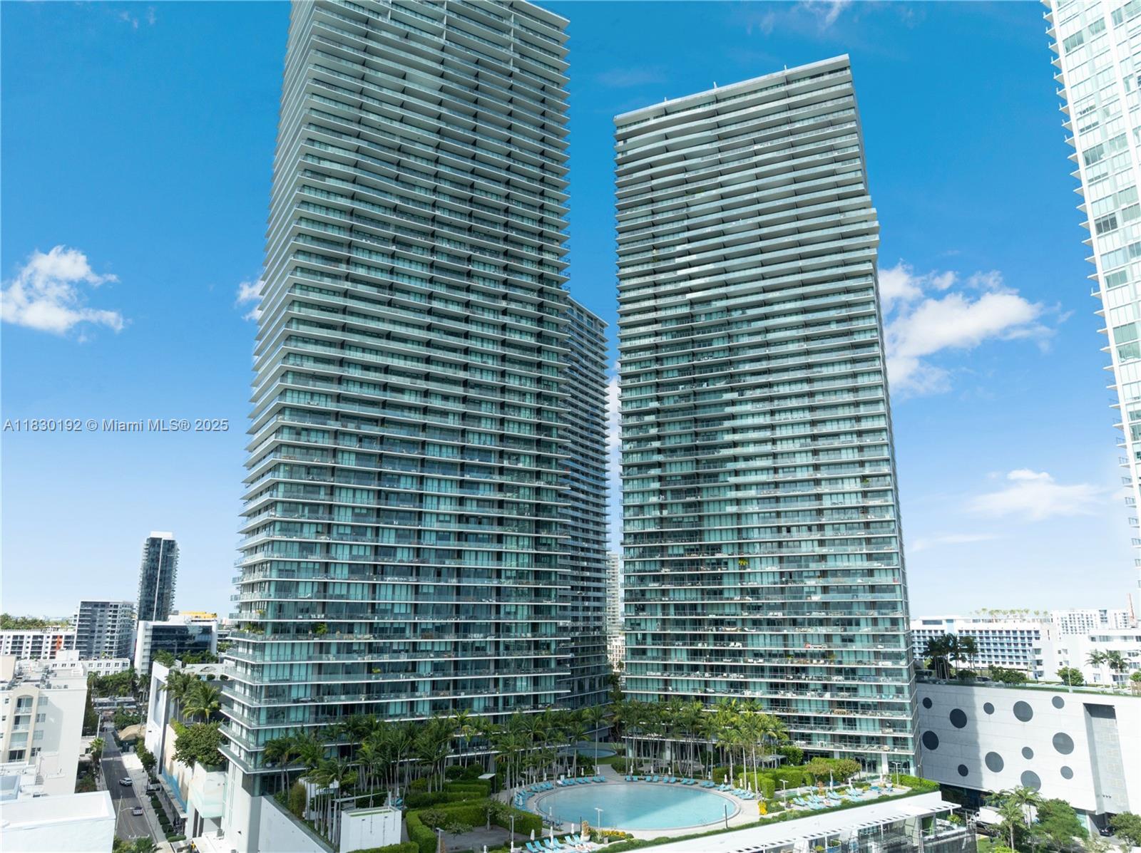 650 NE 32nd St #802, Miami FL 33137