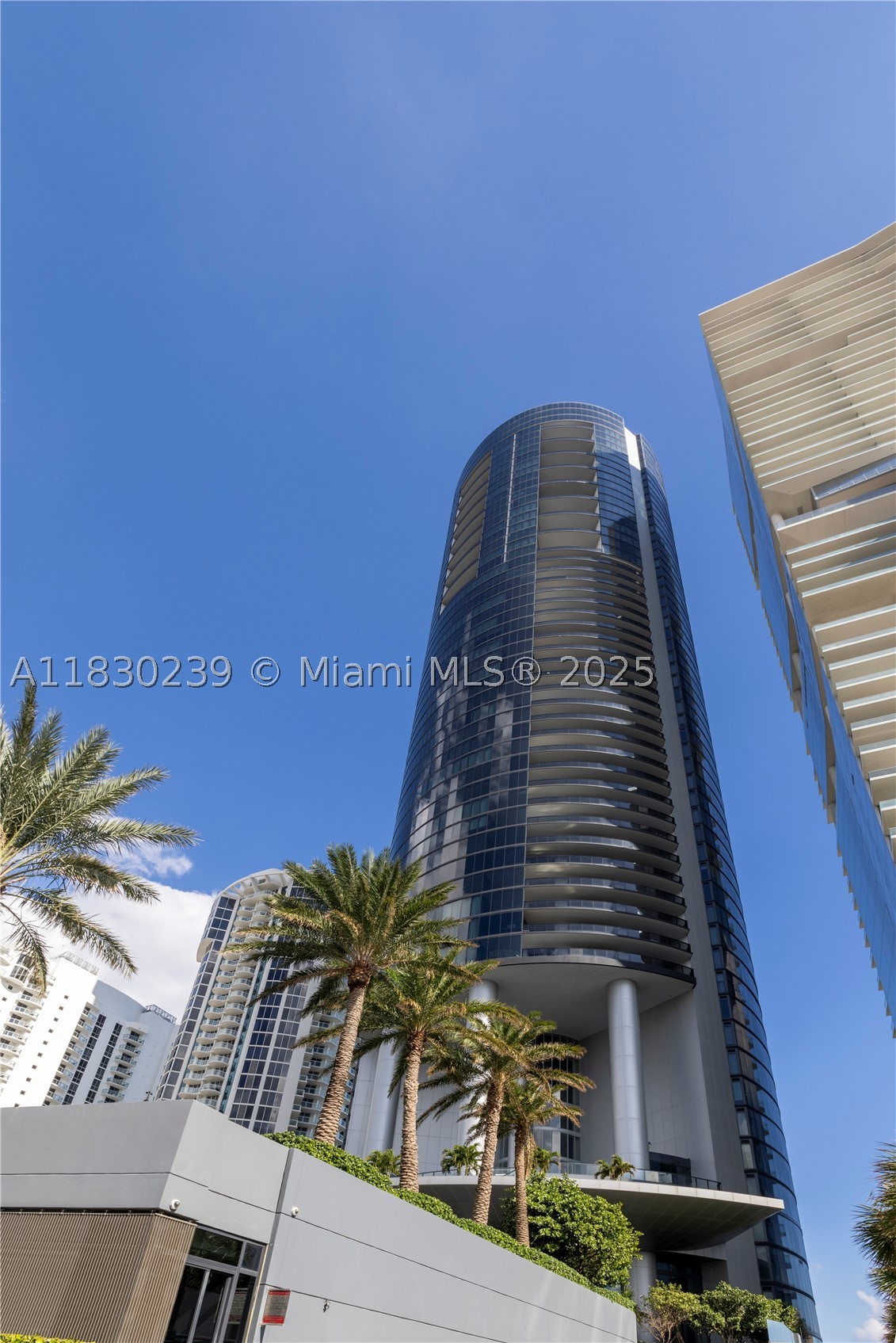18555 Collins Ave #2303, Sunny Isles Beach FL 33160