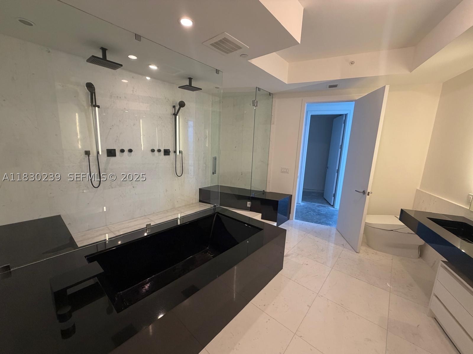 18555 Collins Ave #2303, Sunny Isles Beach FL 33160